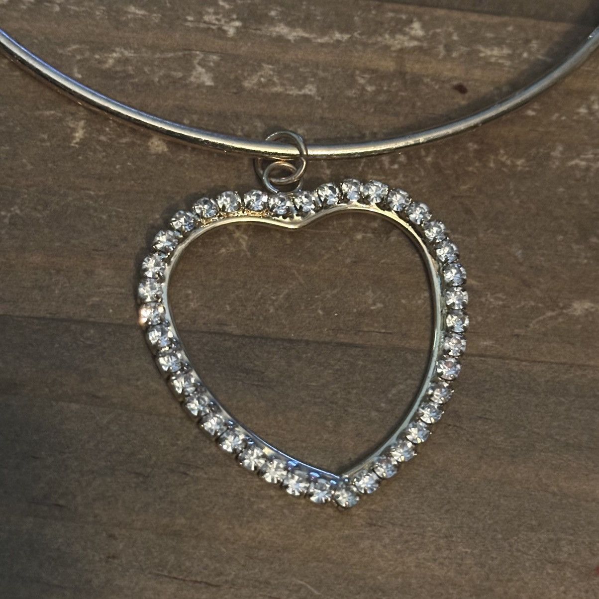 Other Good tone rhinestone open heart pendant wire choker necklac Size ONE SIZE - 3 Thumbnail
