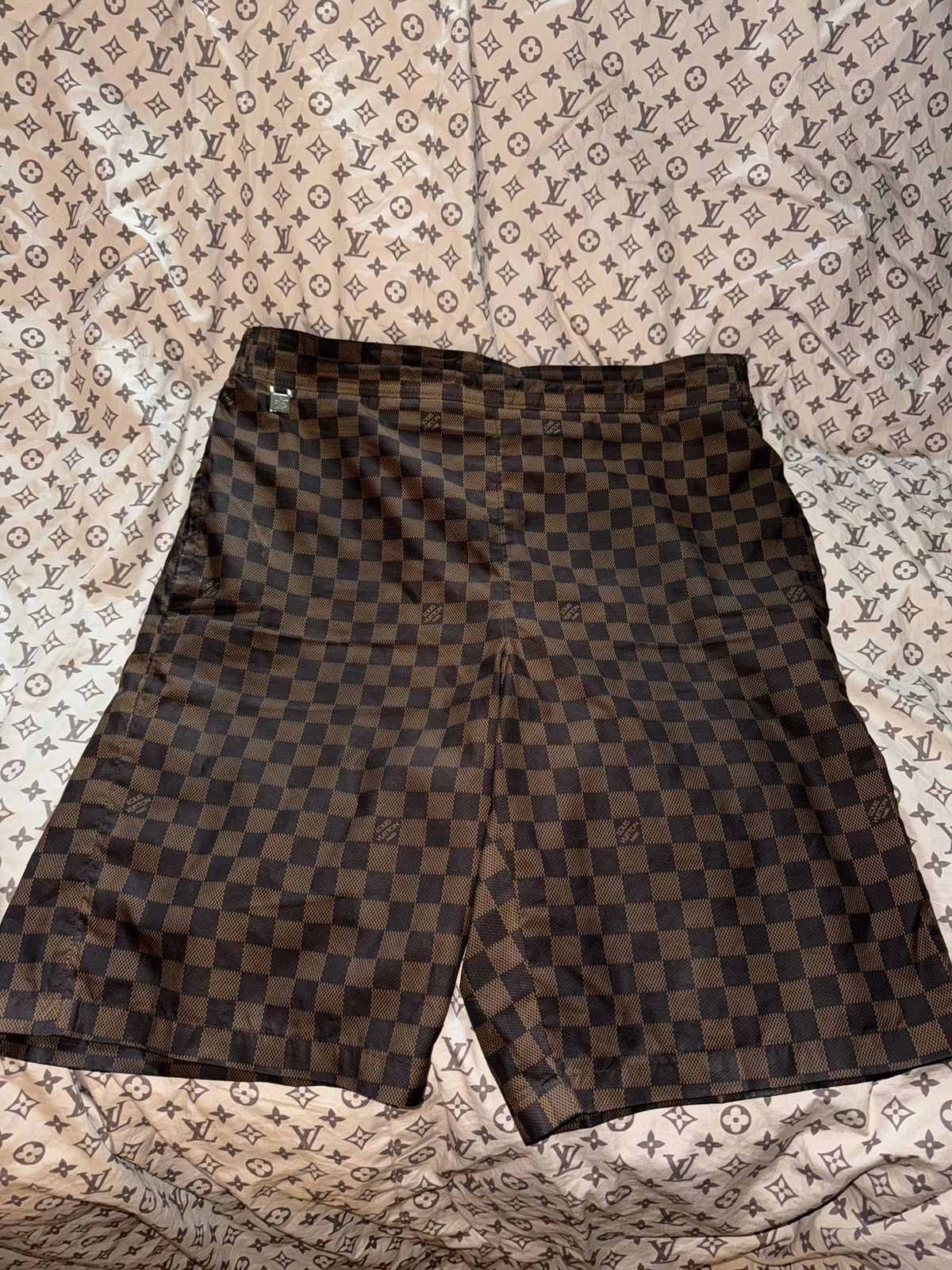 Damier shorts hot brown size xl