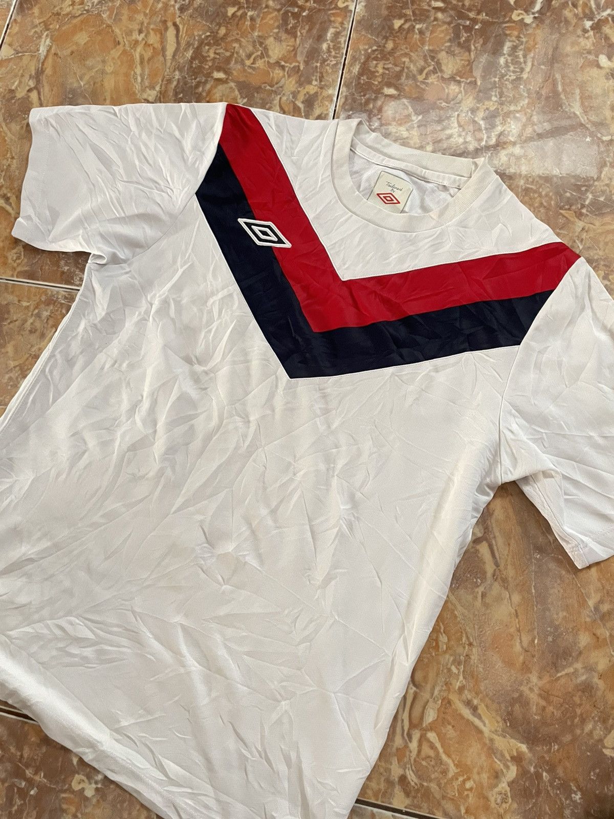 Umbro Umbro Chevron Jersey Sportwear Size US L / EU 52-54 / 3 - 9 Thumbnail