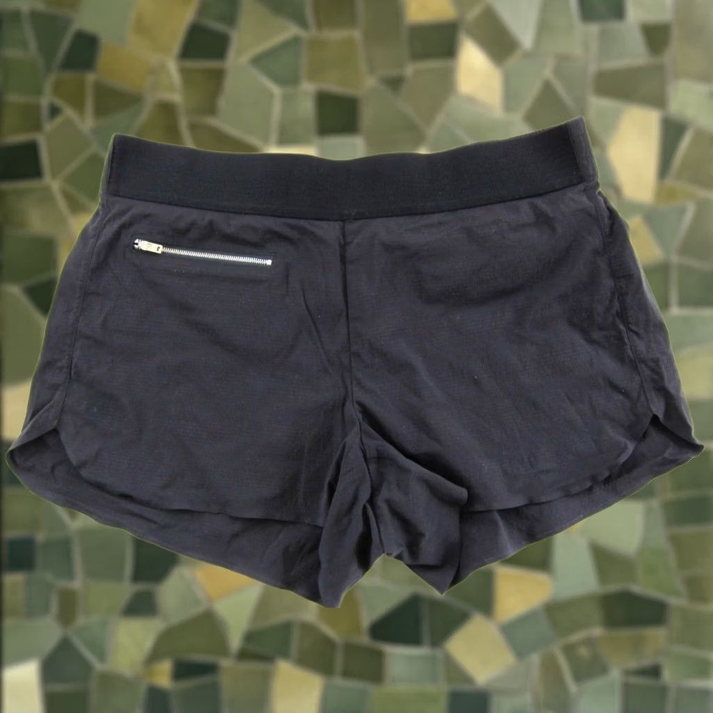 Athleta Athleta Women's Shorts Athletic Black Stretch Zip Workout Run Gym 12 Casual Activewear Str... Size 34" / US 12 / IT 48 - 1 Thumbnail