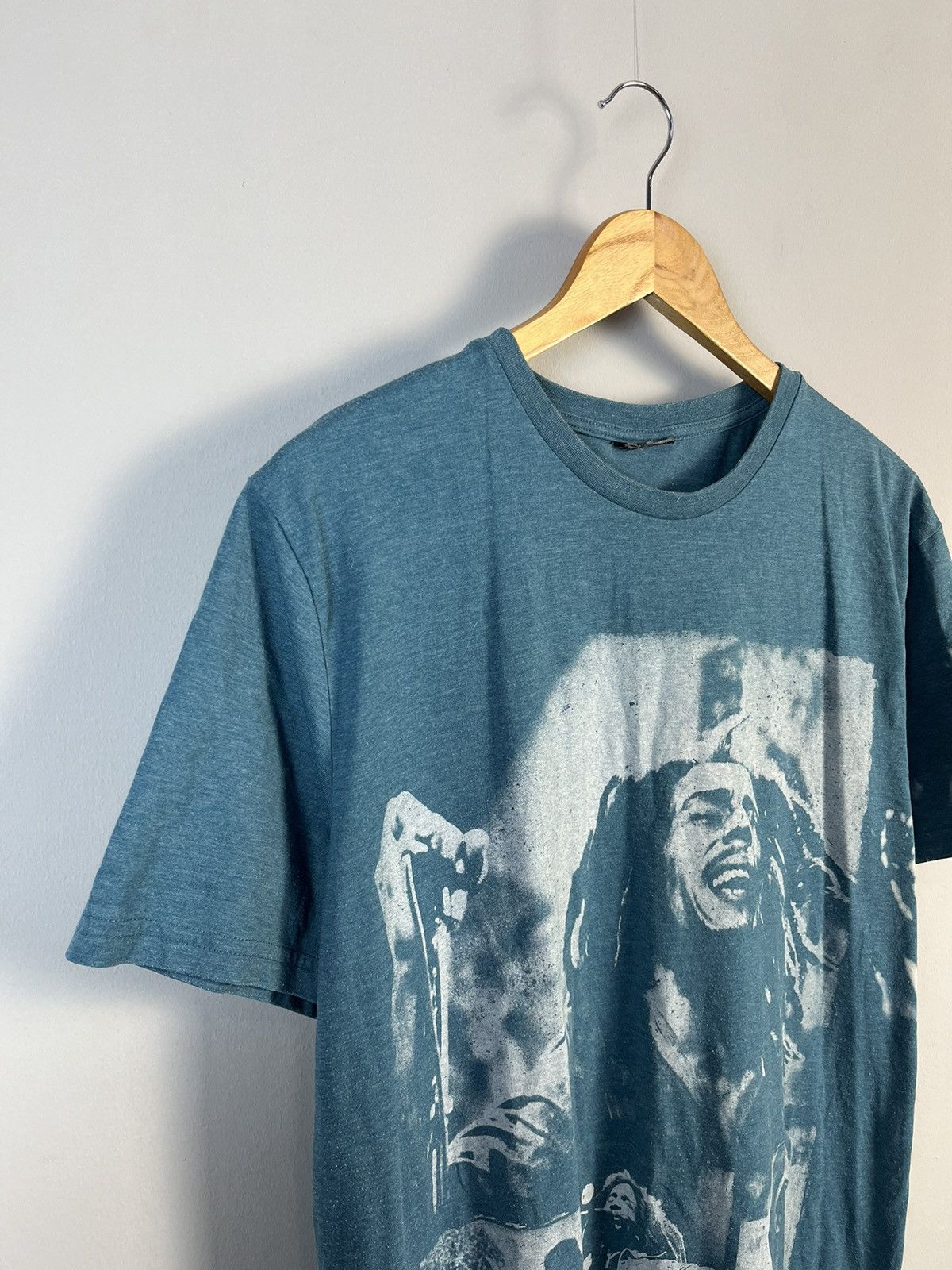 Bob Marley × Rap Tees × Vintage Bob Marley Rastaman Overprint Vintage Band Tee Shirt Size US XL / EU 56 / 4 - 2 Thumbnail