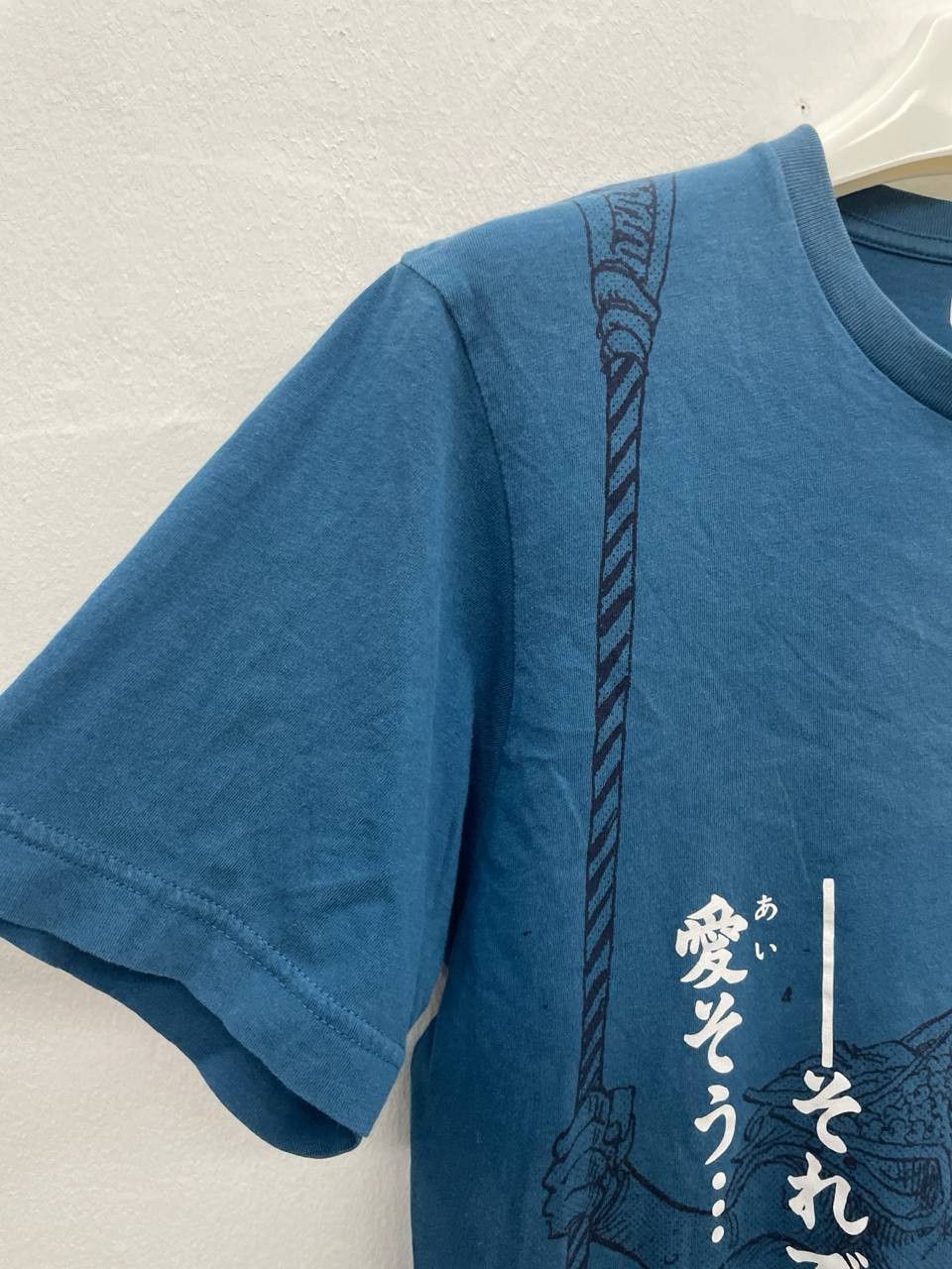 Uniqlo UNIQLO x ONE PIECE "WHITEBEARD" Size US M / EU 48-50 / 2 - 3 Thumbnail