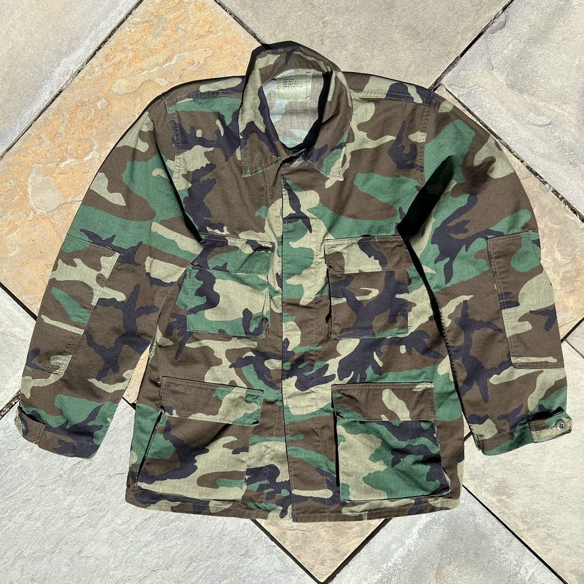 Vintage Y2K Woodland Camo Cargo Utility Jacket Size US M / EU 48-50 / 2 - 1 Thumbnail