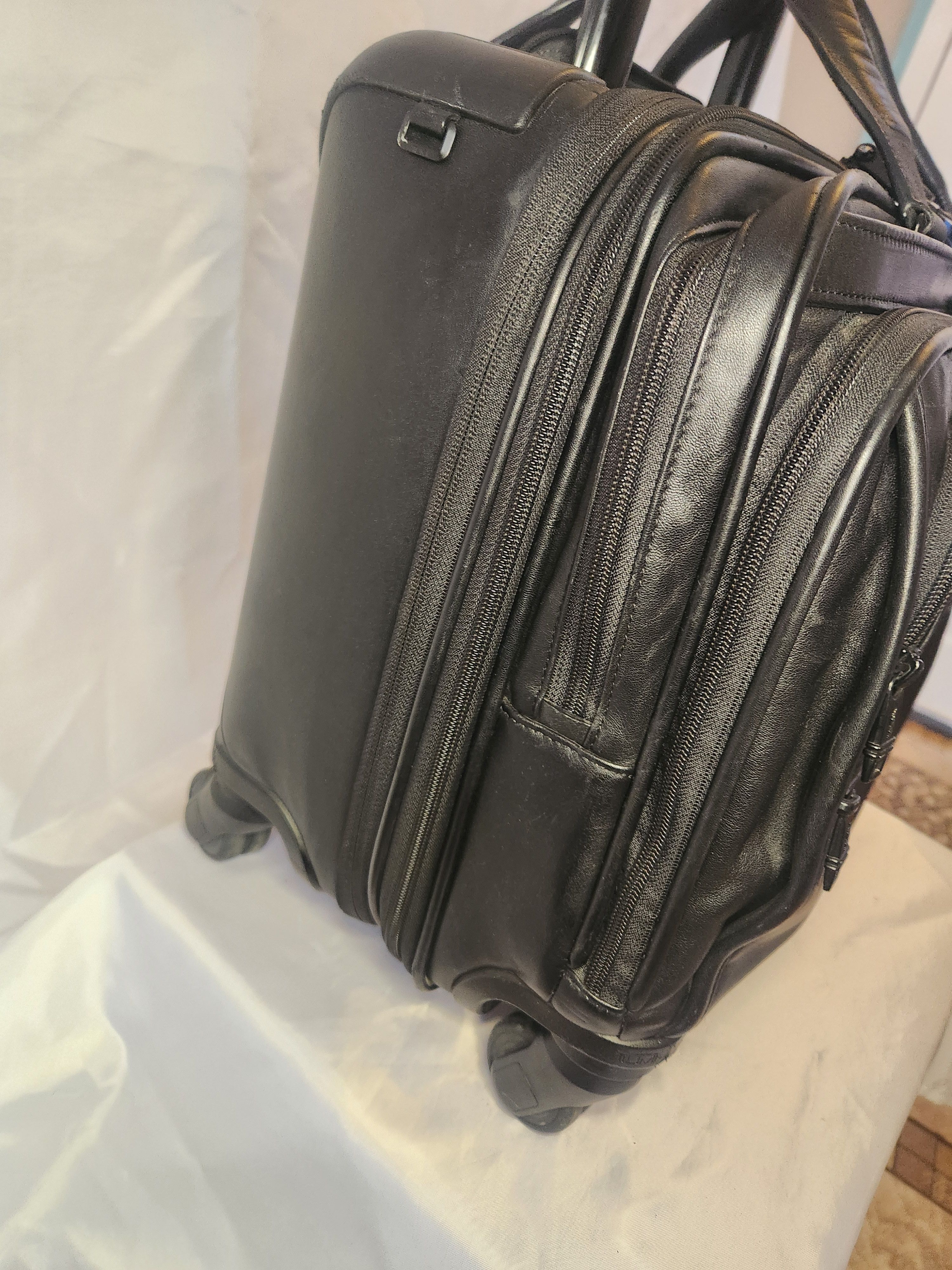 Tumi ALPHA 2 DELUXE 4 WHEELS Size ONE SIZE - 5 Thumbnail