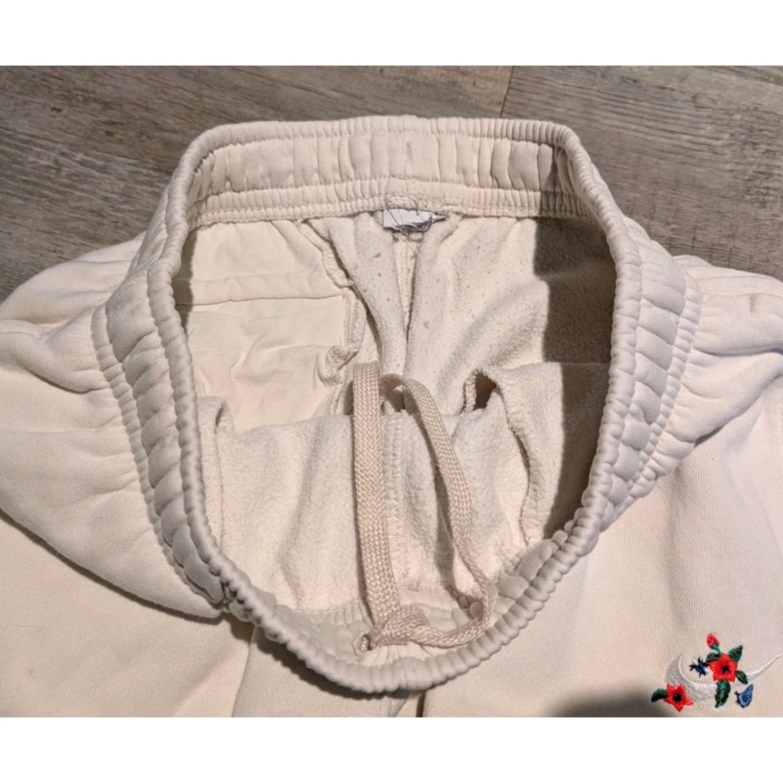 Nike Nike Sportswear Club Logo Twist Fleece Joggers Size M Milk Mens DO6169-113 Size US 36 / EU 52 - 5 Thumbnail