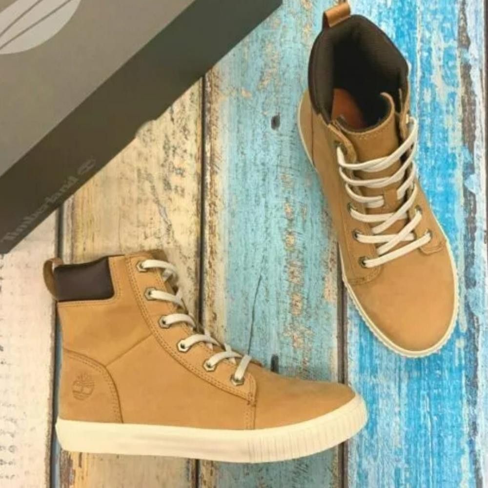 Timberland Timberland Skyla Bay 6-inch Boot Wheat Nubuck, Size: 7W & 9W Size US 7 / IT 37 - 1 Thumbnail