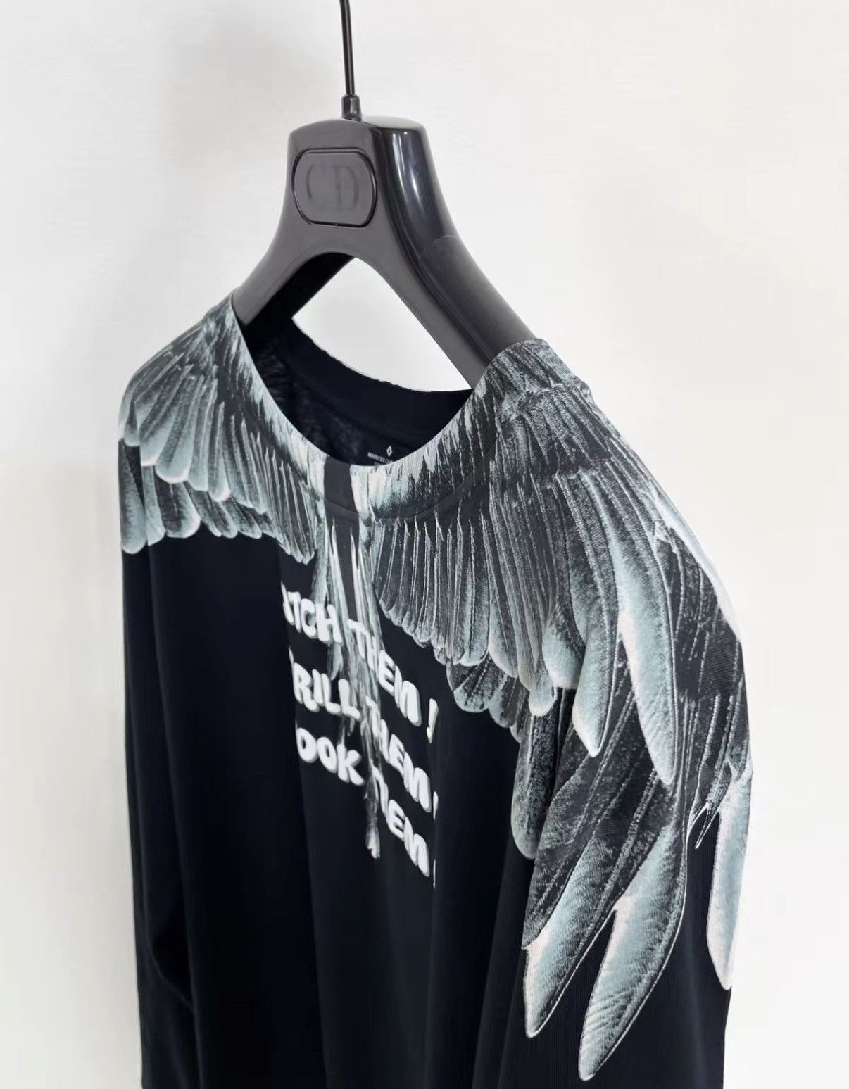 Marcelo Burlon Marcelo Burlon Wings Print 100% Cotton Long Sleeve J30 Size US S / EU 44-46 / 1 - 4 Thumbnail
