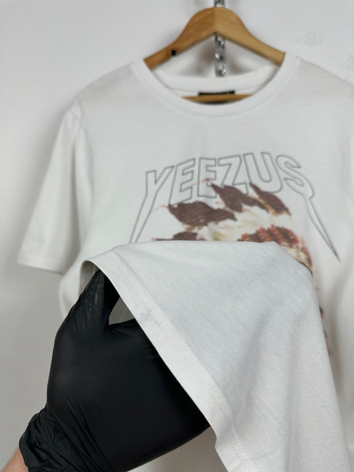 Band Tees 2013 Yeezus Kanye West Tour T-Shirt Size US L / EU 52-54 / 3 - 17 Thumbnail