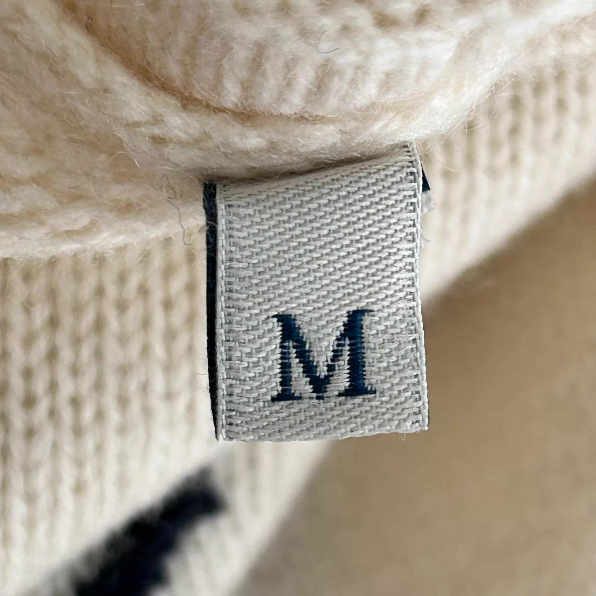 Moncler MONCLER Cream Large Logo Wool Knit Sweater M Size US M / EU 48-50 / 2 - 5 Thumbnail