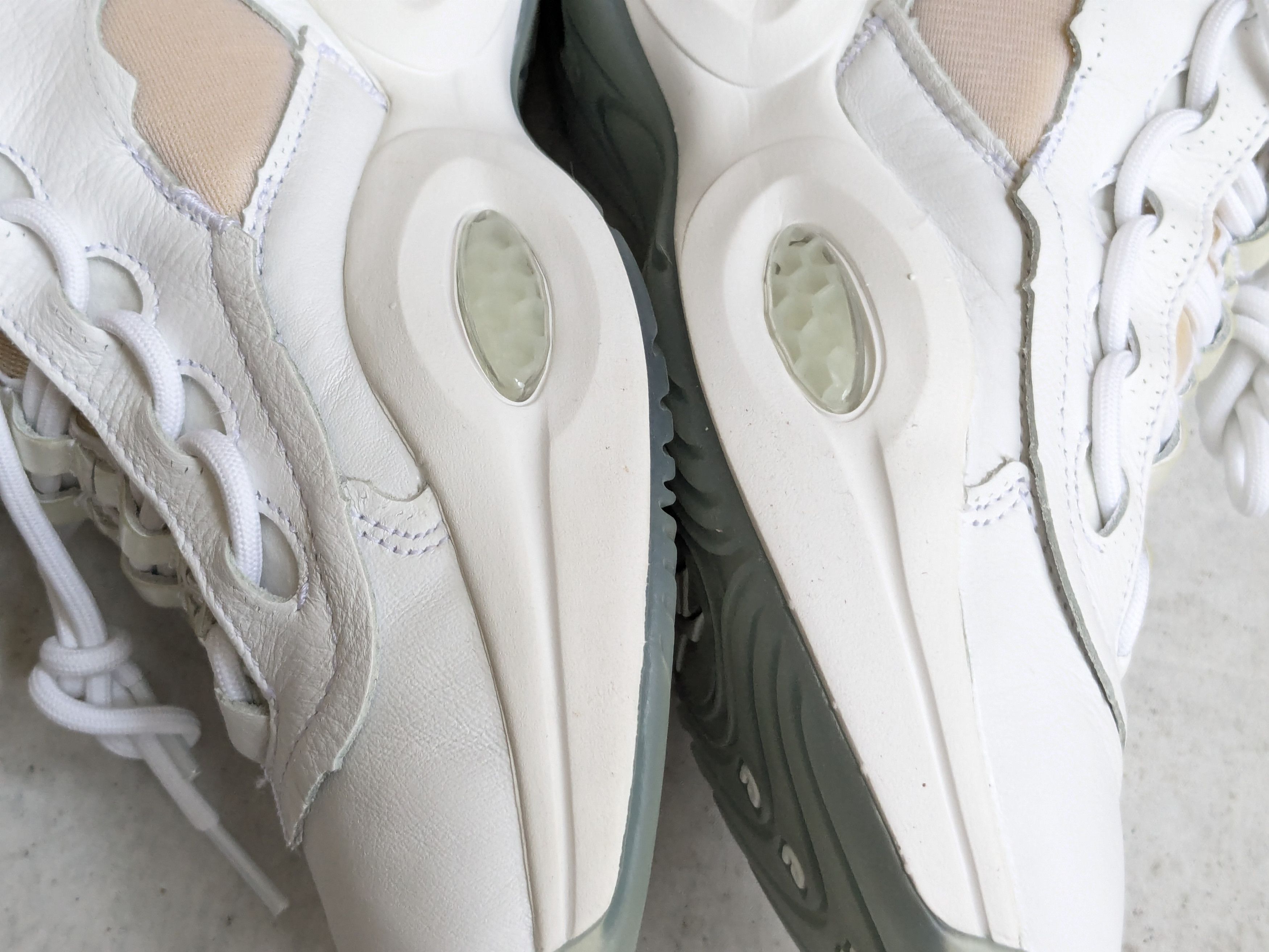 Maison Margiela × Reebok Maison Margiela Reebok Question White 9 High Tops Leather Size US 9 / EU 42 - 9 Thumbnail