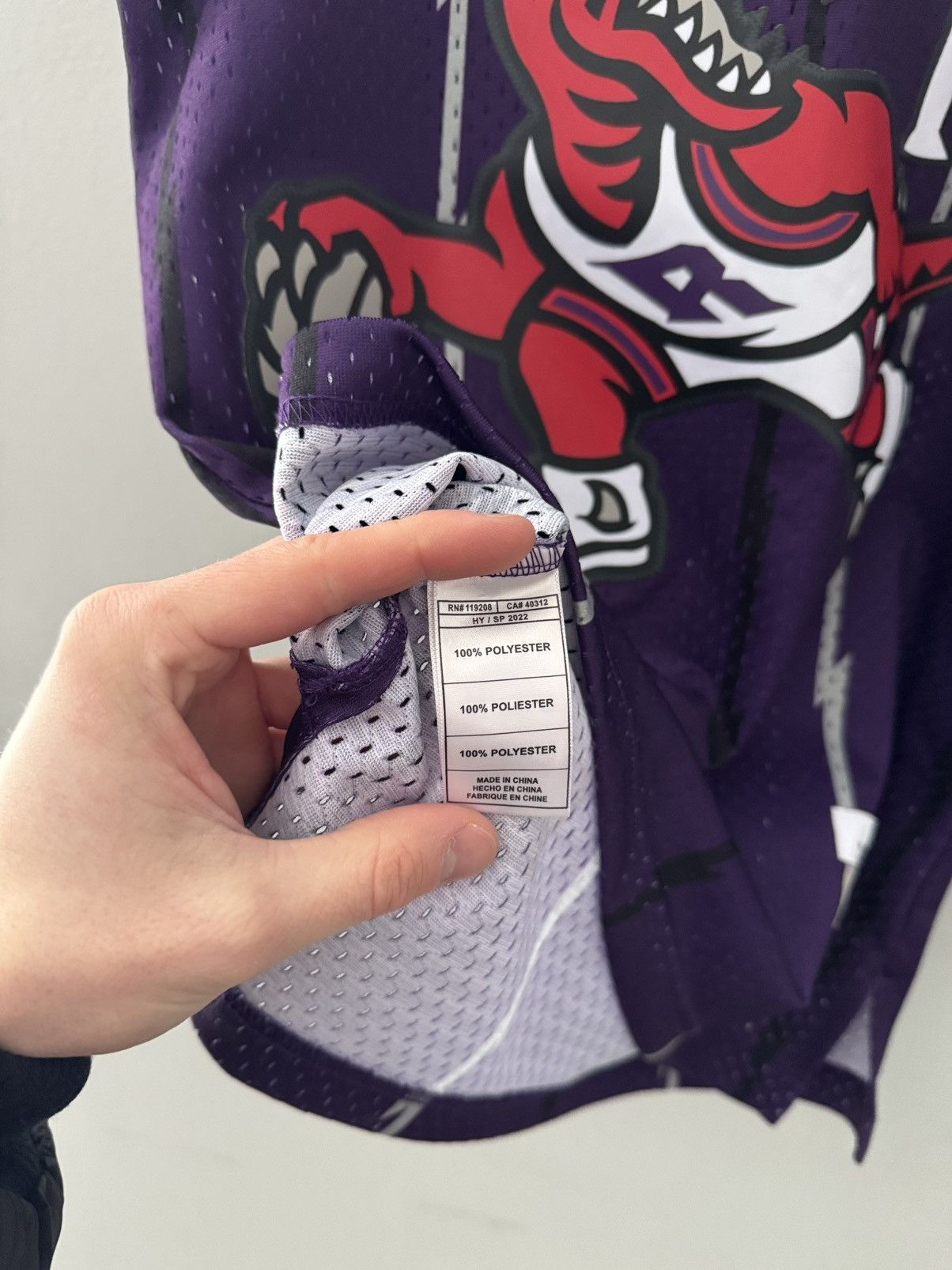 Mitchell & Ness Vince Carter Toronto Raptors Mitchell & Ness Jersey Size US S / EU 44-46 / 1 - 4 Thumbnail