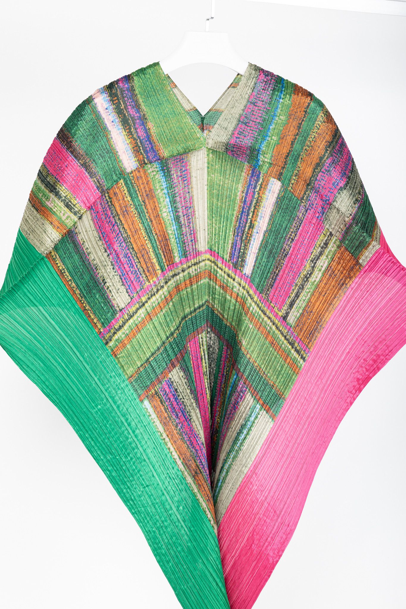 Pleats Please Issey Miyake Pleats Please Issey Miyake Green & Pink Abstract-Print Shawl Size ONE SIZE - 3 Thumbnail