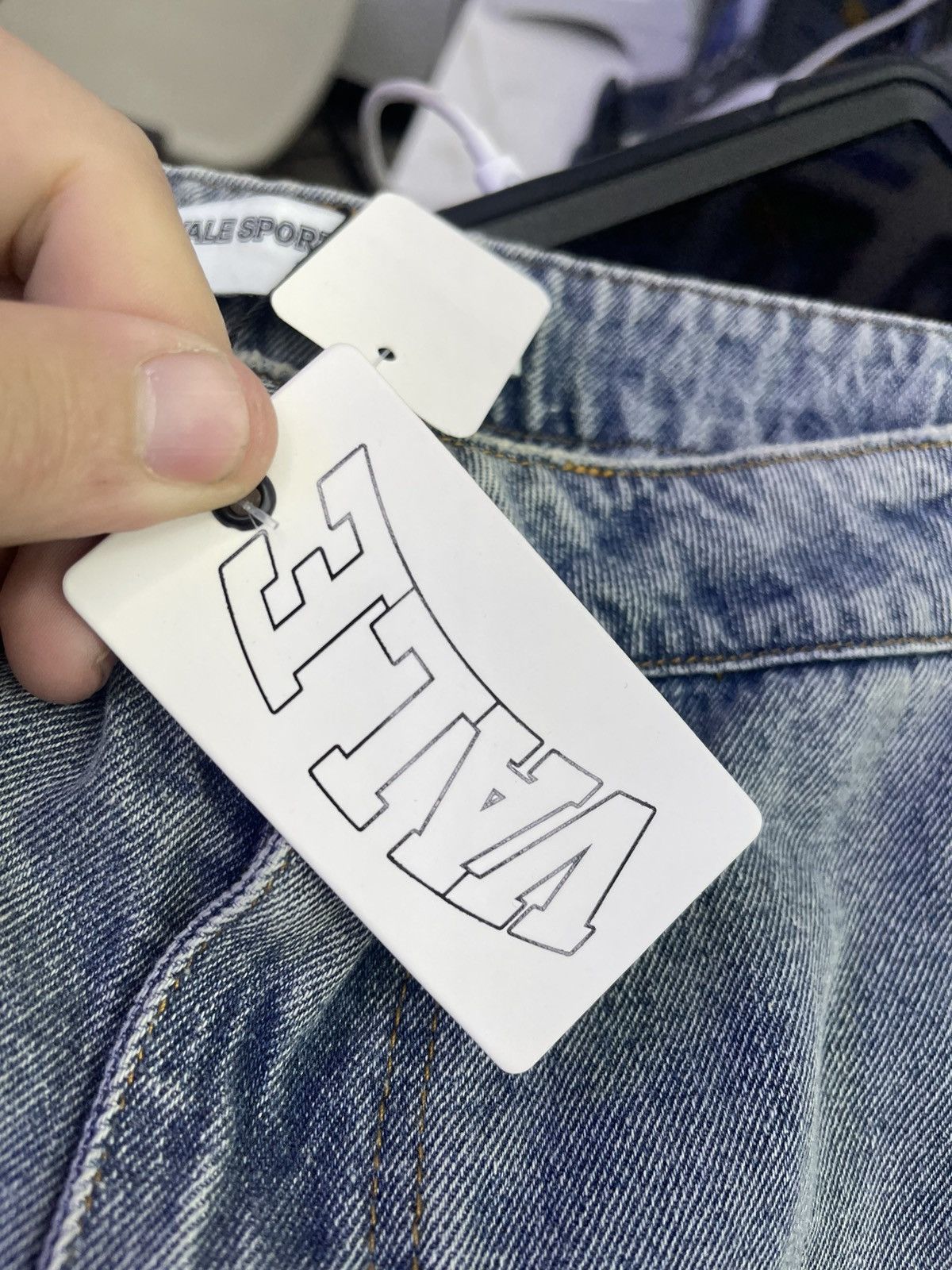 Vale Vale lives “collage” painter jeans Size US 36 / EU 52 - 4 Thumbnail