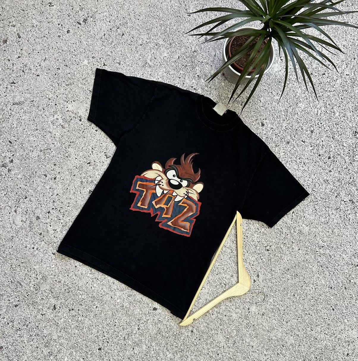 Cartoon Network × Vintage Vintage Warner Bros Looney Tunes 2002 Taz T-Shirt Size US XL / EU 56 / 4 - 1 Thumbnail