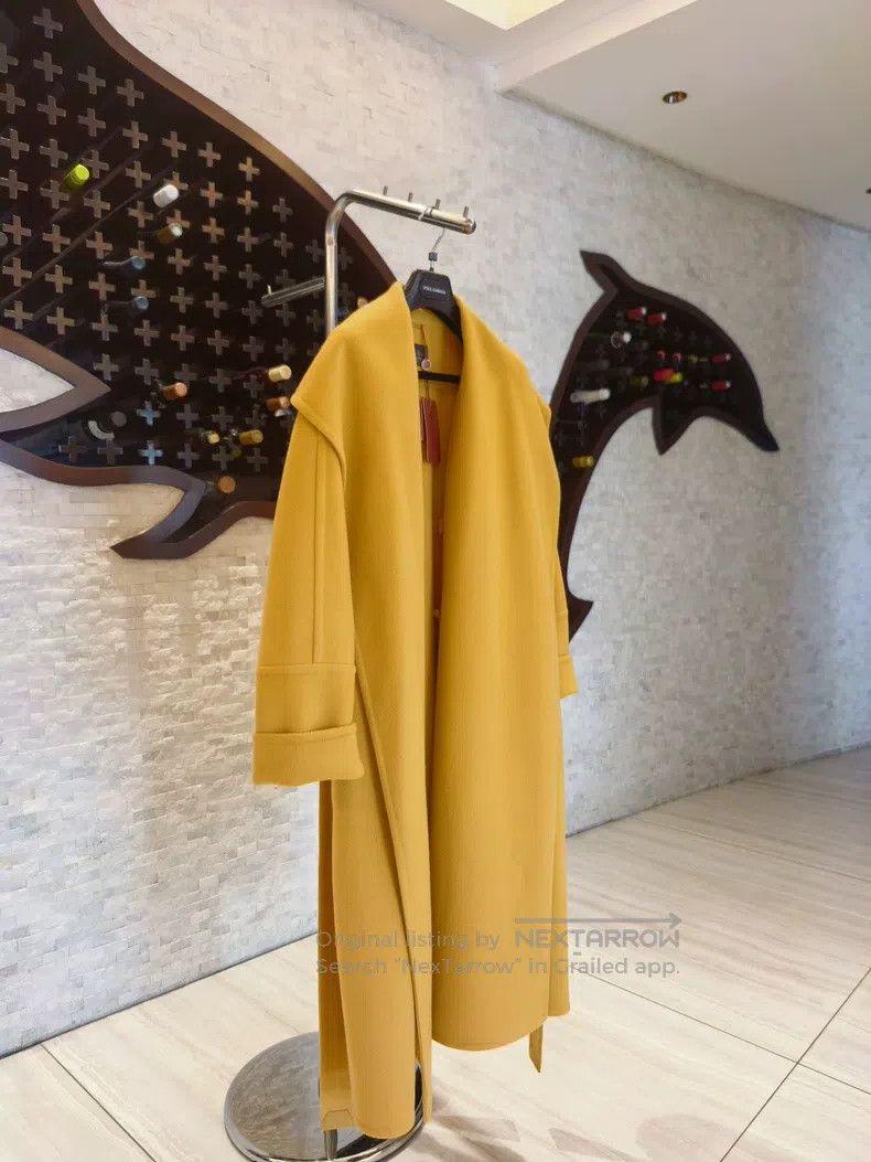 Loro Piana Loro Piana Exquisite showy coat Size S / US 4 / IT 40 - 2 Thumbnail
