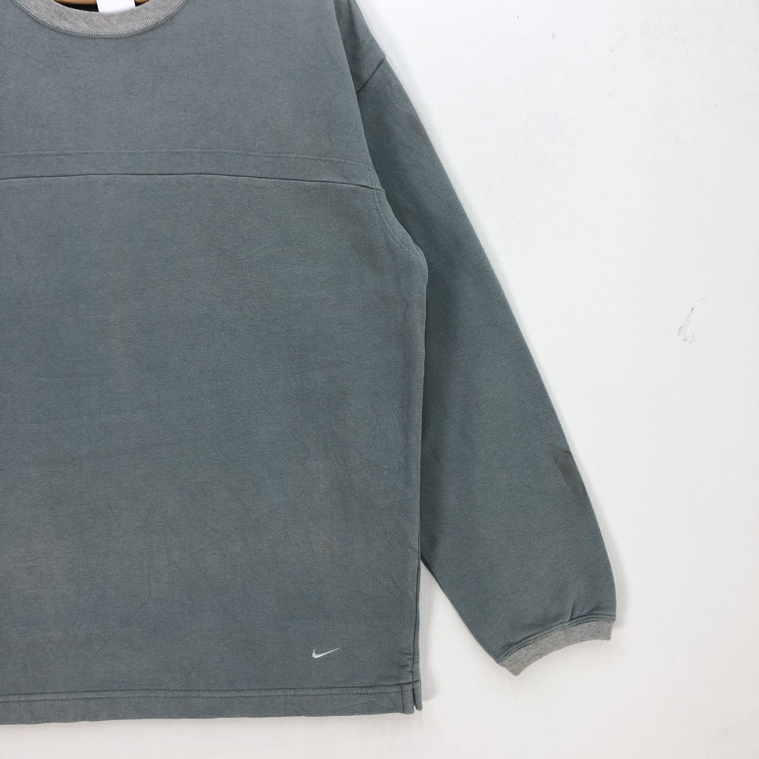 Nike × Vintage Vintage Nike Sweatshirt Nike Swoosh Sweater Jumper Size US L / EU 52-54 / 3 - 3 Thumbnail