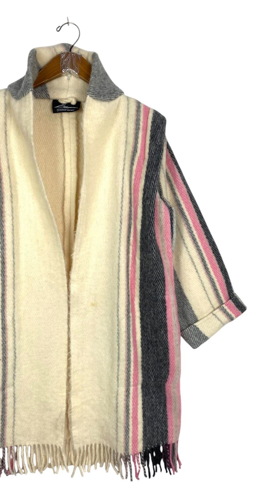 Vintage Rare‼️Vtg Lillunn Norway Pure Wool Coat Blanket Jacket Fringe Size L / US 10 / IT 46 - 3 Thumbnail