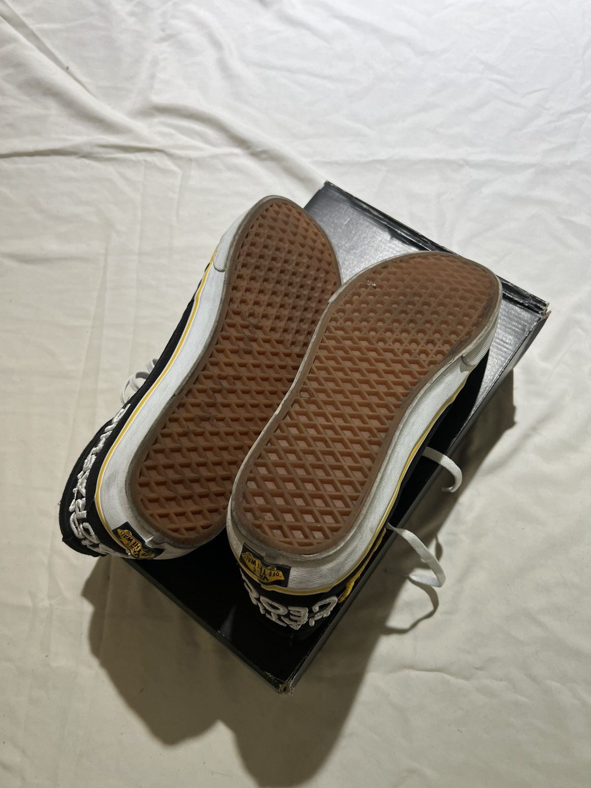 Vans Vans National Geographic Sk8-Hi Reissue 13 Size US 11 / EU 44 - 7 Thumbnail