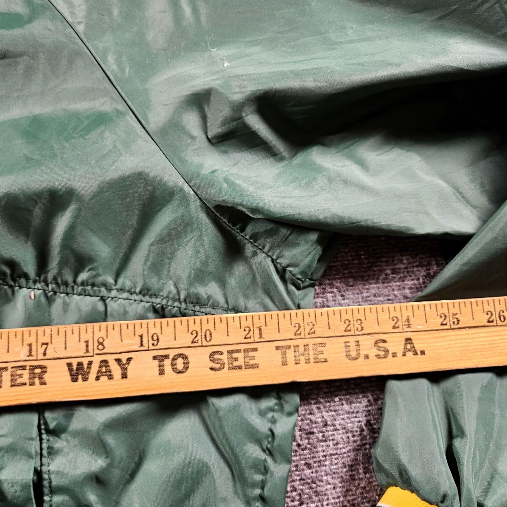 Champion Vintage Champion Jacket Men Large Green Nylon Pullover Windbreaker USA 80s Size US L / EU 52-54 / 3 - 7 Thumbnail