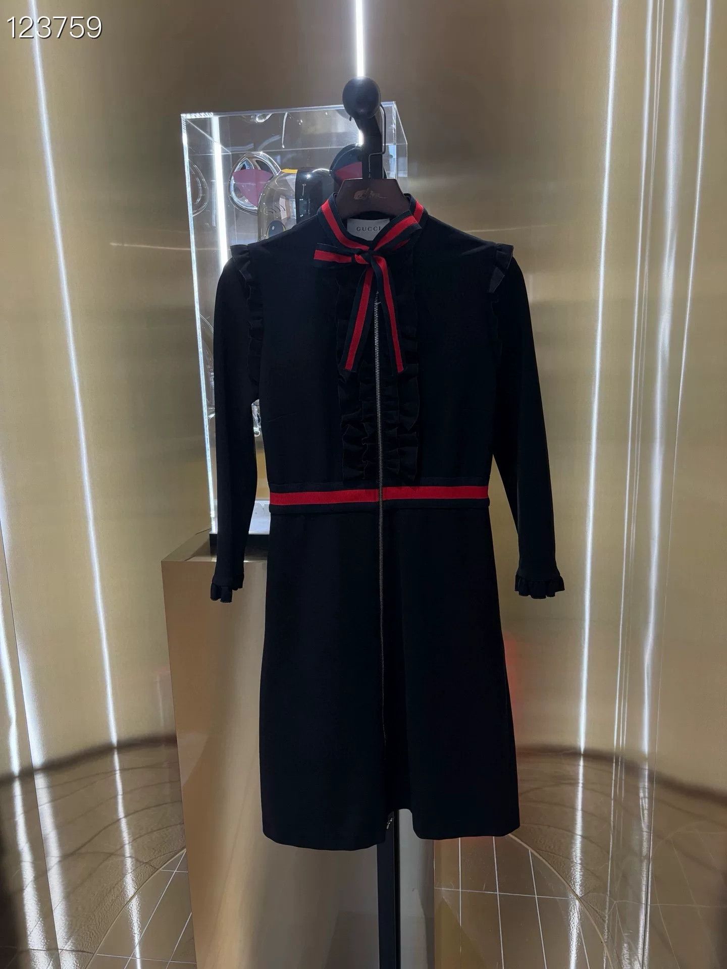 Gucci Gucci Classic Bow Ribbon Dress Size M / US 6-8 / IT 42-44 - 1 Thumbnail