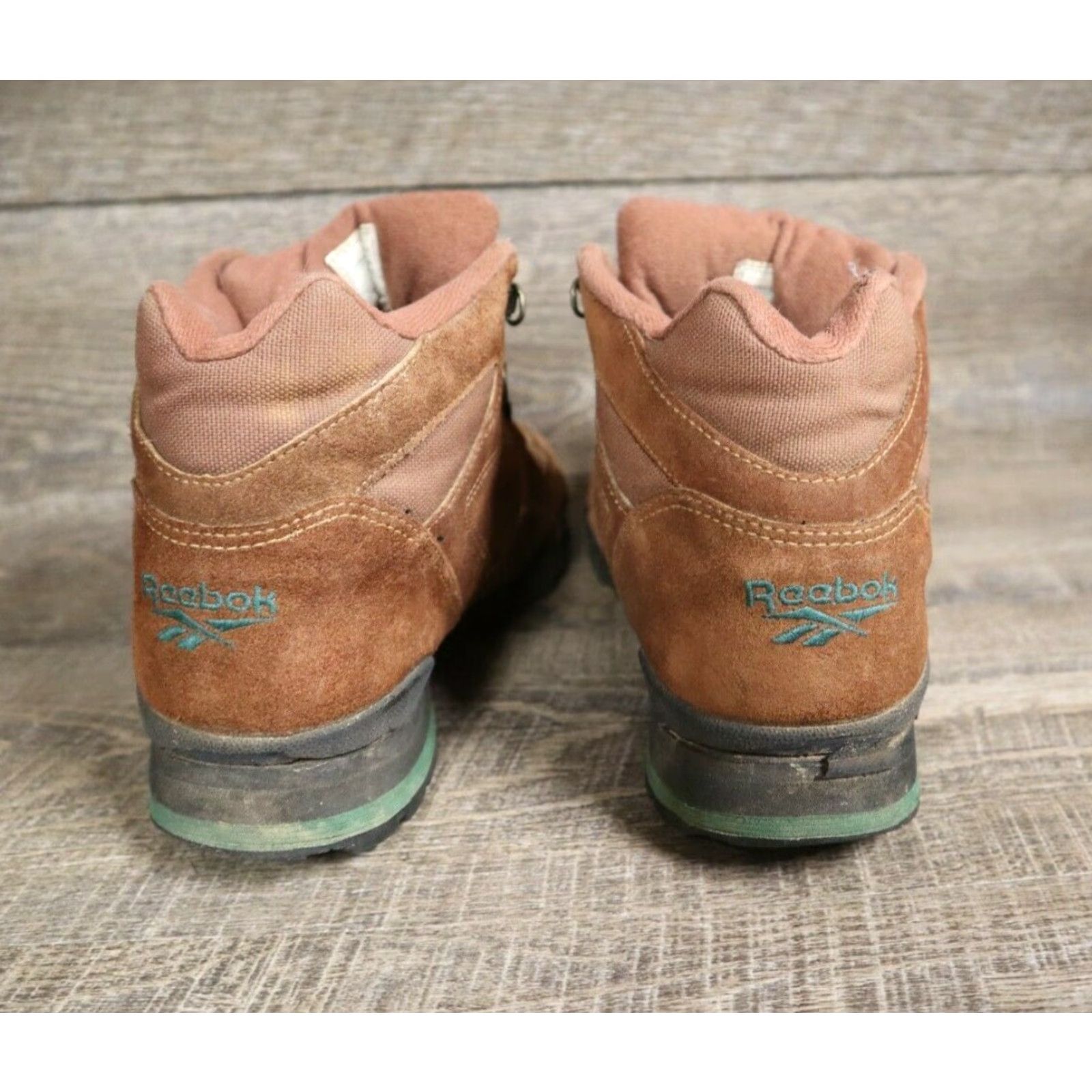 Reebok VINTAGE Reebok Outdoor Boots Womens 9.5 Brown Suede Hiking Lace Up 90s Outdoor Size US 9 / IT 39 - 4 Thumbnail