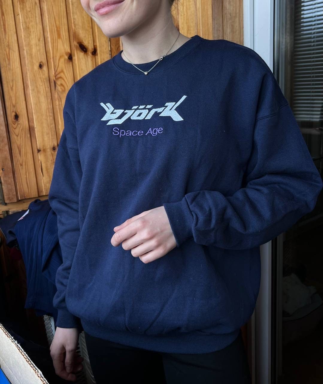Band Tees VTG 90S Bjork Space Age Tour Vintage Sweatshirt Woman’s L Size L / US 10 / IT 46 - 2 Thumbnail