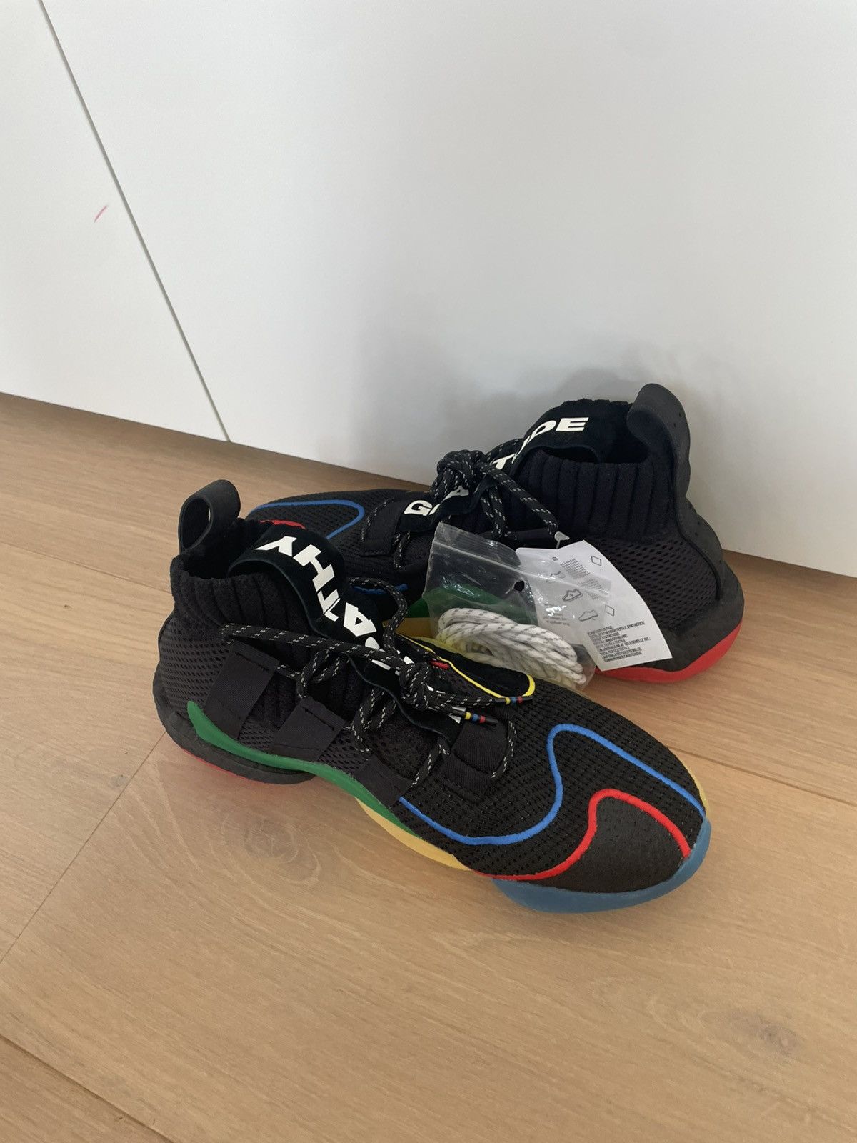 Adidas × Pharrell Adidas x Pharrell Williams Size US 10.5 / EU 43-44 - 2 Thumbnail