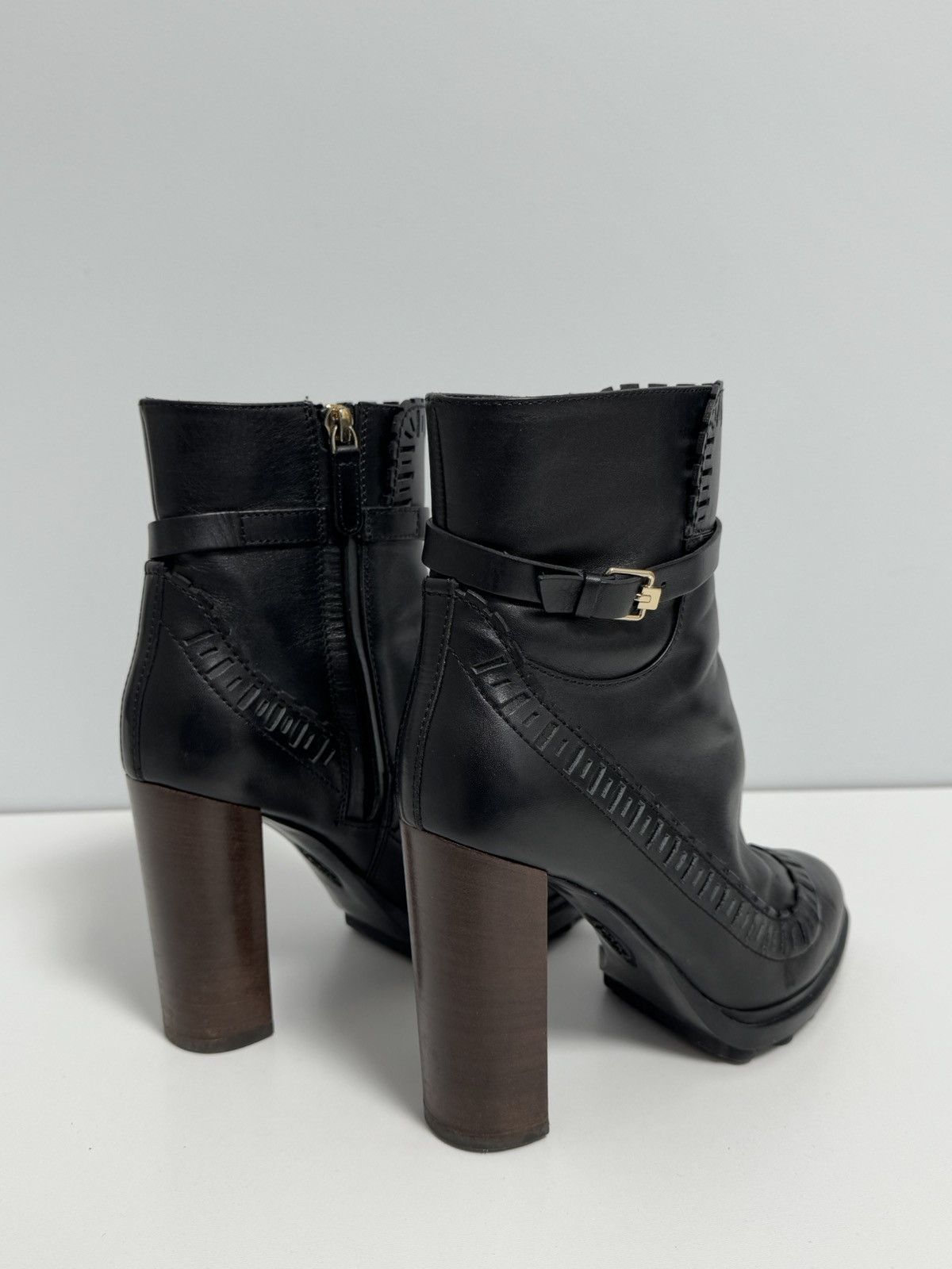 Tod's Tod’s Buckled Laser-cut Glossed-leather Ankle Boots In Nero Size US 6 / IT 36 - 10 Thumbnail