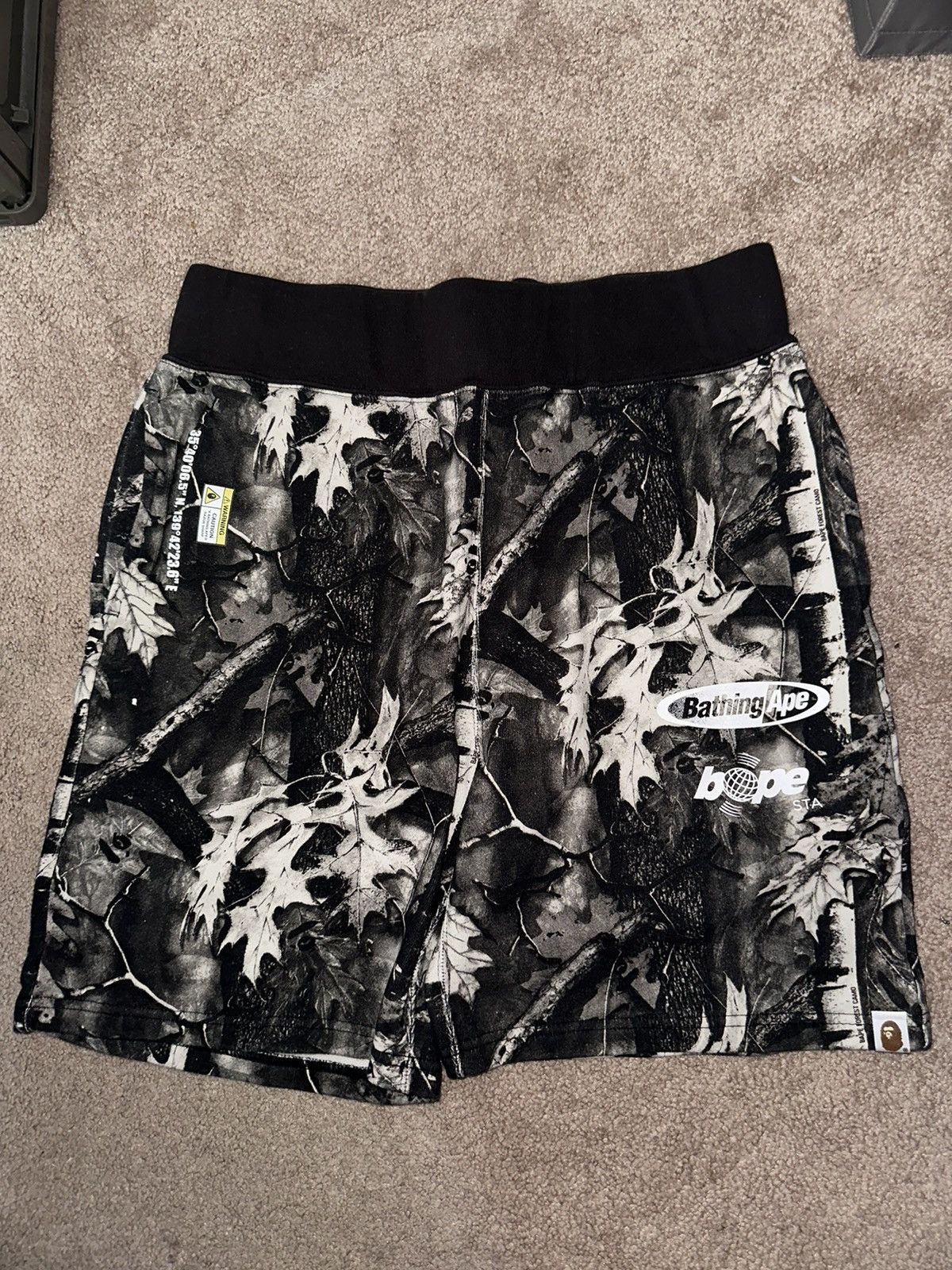 Bape Bape Shorts Size US 33 - 1 Thumbnail