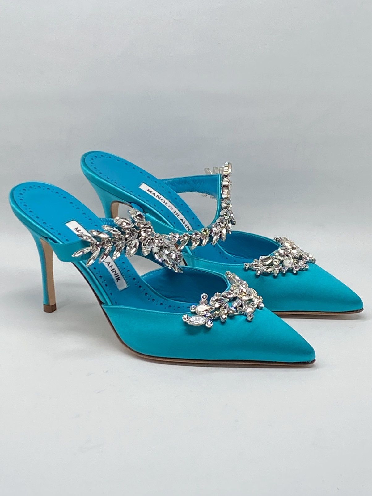 Manolo Blahnik Manolo Blahnik Lurum 90 Embellished Satin Mules size 37 Size US 7 / IT 37 - 3 Thumbnail