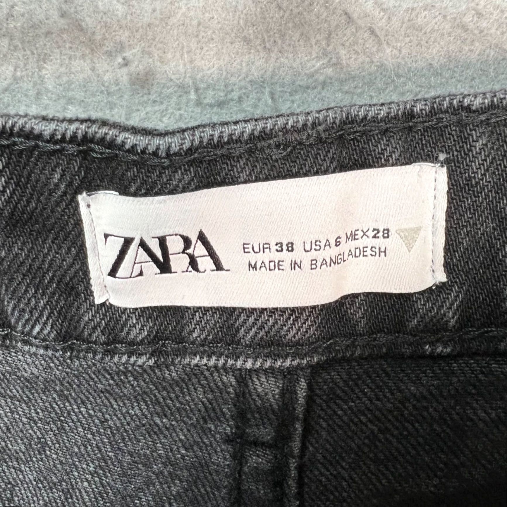 Zara Zara Womens Size 6 Black Denim Cutoff Shorts Distressed 5-Pocket Front Flat Front High Rise Casual Summer Spring Regular Inseam 4 in Womens Size 28" / US 6 / IT 42 - 3 Thumbnail