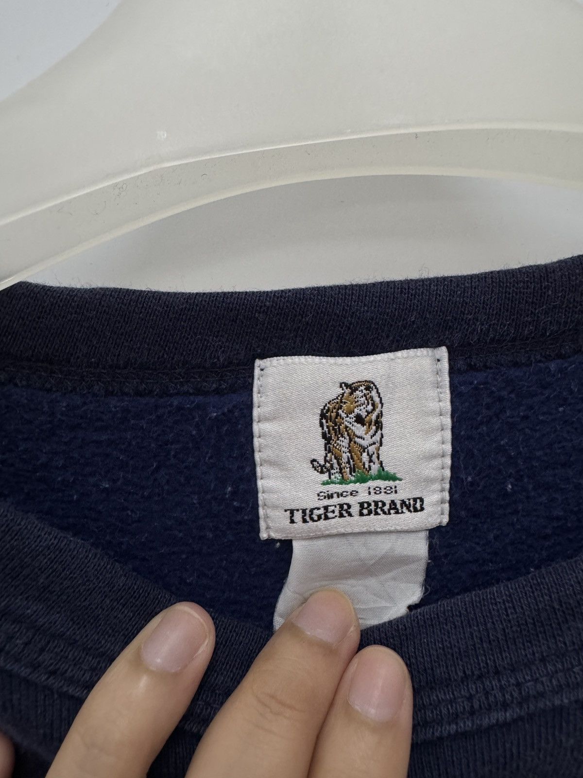 Japanese Brand 🔥 Vintage Distressed Blue Jasper Park Lodge Sweatshirt Size US M / EU 48-50 / 2 - 5 Thumbnail