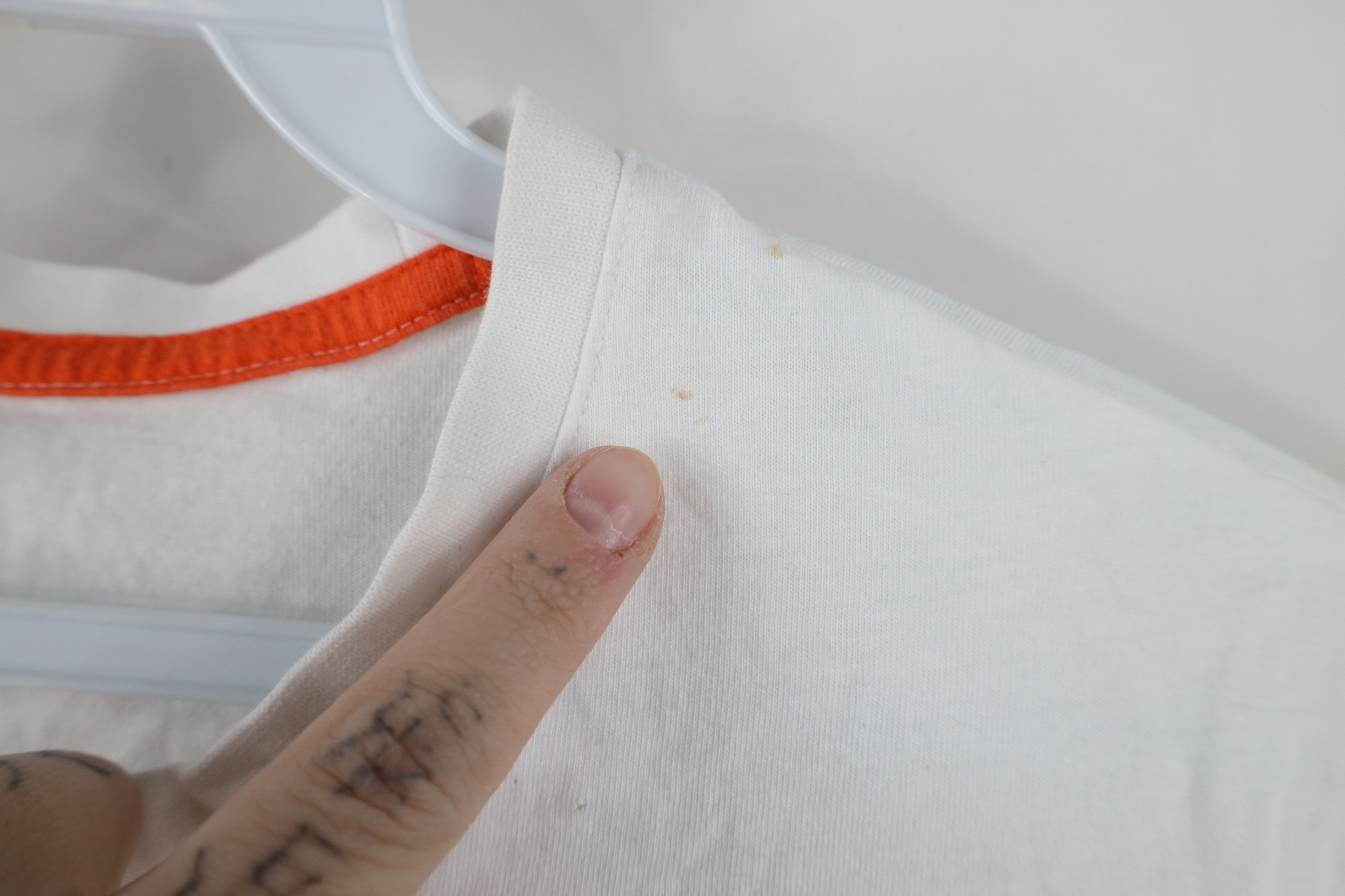 Armani Exchange × Vintage Armani Exchange Distressed Spell Out Block Letter T-Shirt Size US S / EU 44-46 / 1 - 8 Thumbnail