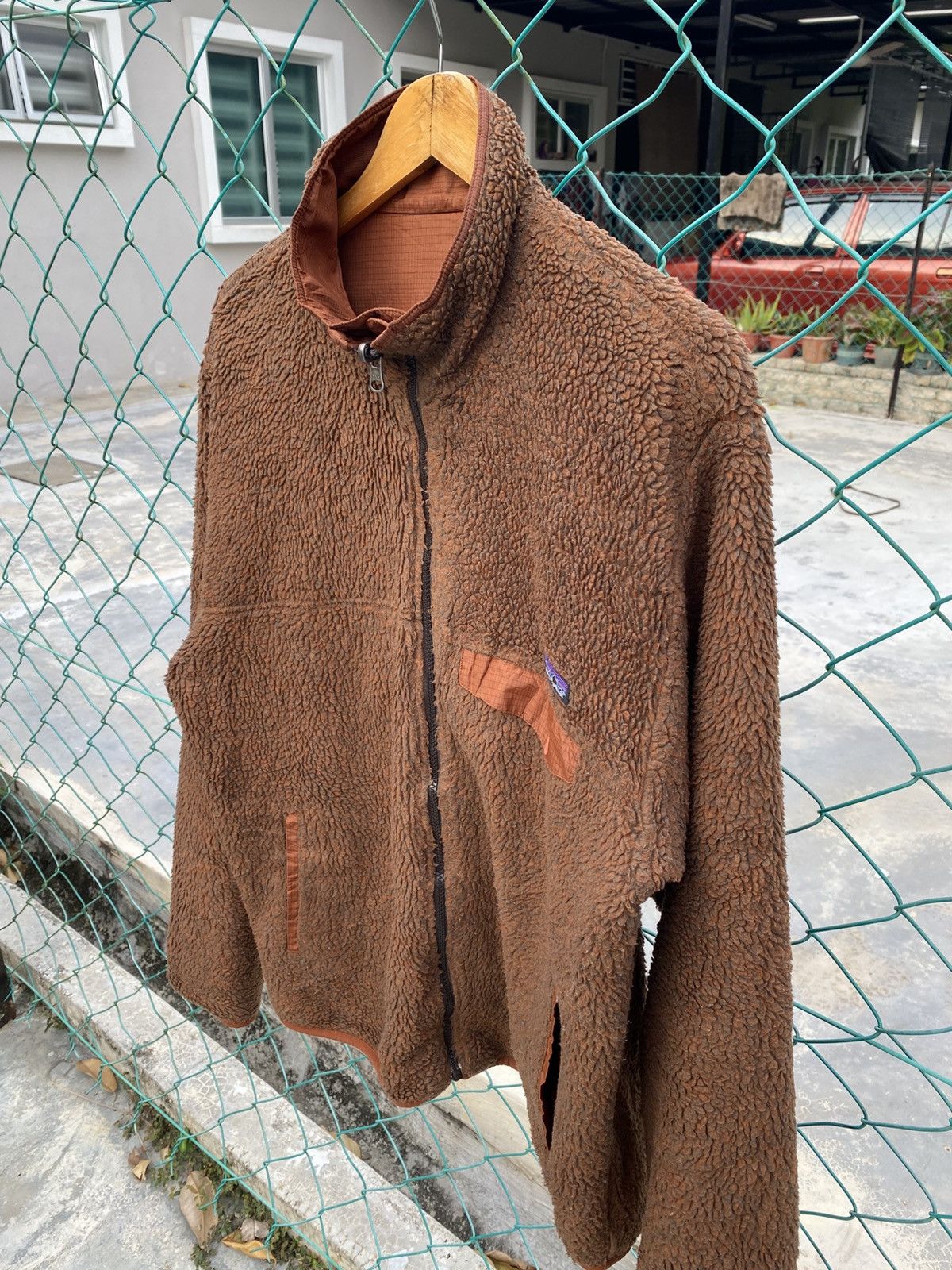Patagonia Distressed patagonia riversible jacket Size US L / EU 52-54 / 3 - 4 Thumbnail