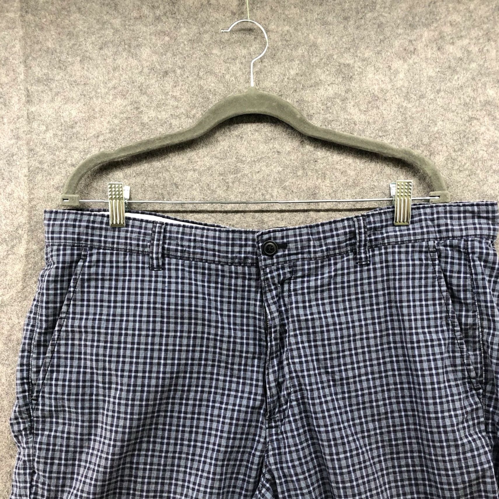 Gap Gap Chino Shorts Mens Size 38 Blue Plaid 10" Inseam Cotton Flat Front Summer Casual Mens Size US 38 / EU 54 - 3 Thumbnail