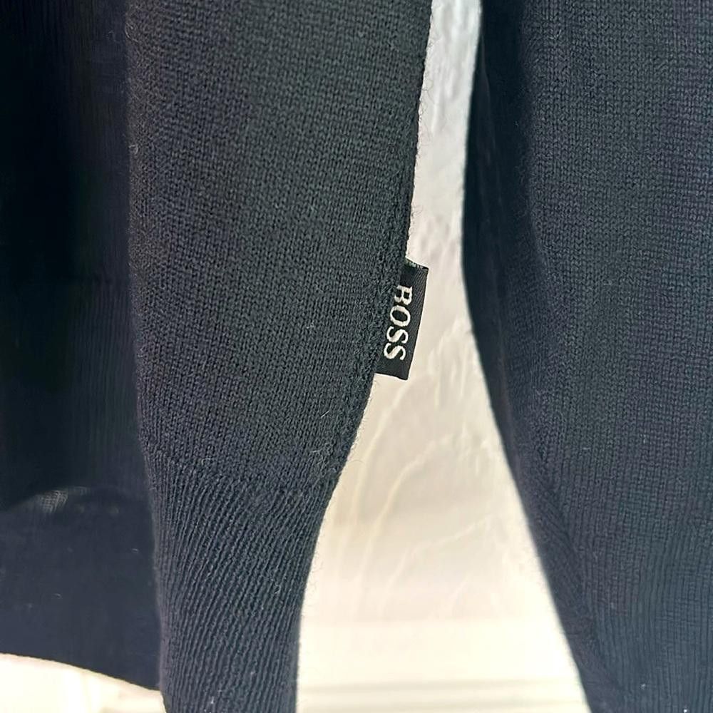 Hugo Boss BOSS -VN Cardi - Blk - Med - Slim fit - 100% Merino Wool Size US M / EU 48-50 / 2 - 4 Thumbnail