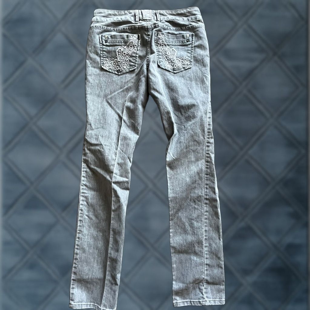 Vintage ELLE Jeans Women's Size 4 Gray Skinny Denim Stretch Embroidered Button Closure Adults Regular 31in Inseam Womens Jeans Size 27" / US 4 / IT 40 - 1 Thumbnail