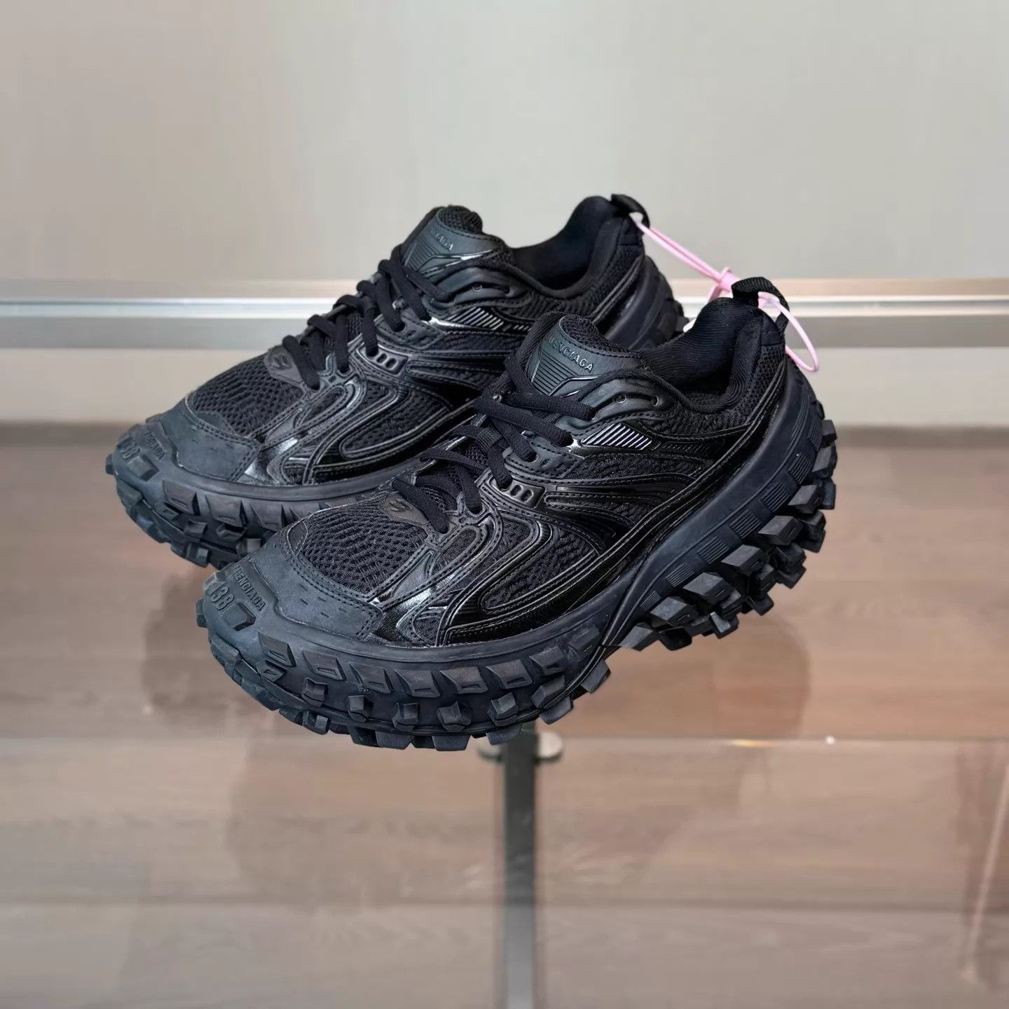 Balenciaga Balenciaga Defender Black Vintage Tire Shoes 38 99 Box & Acc Size US 8 / IT 38 - 1 Thumbnail