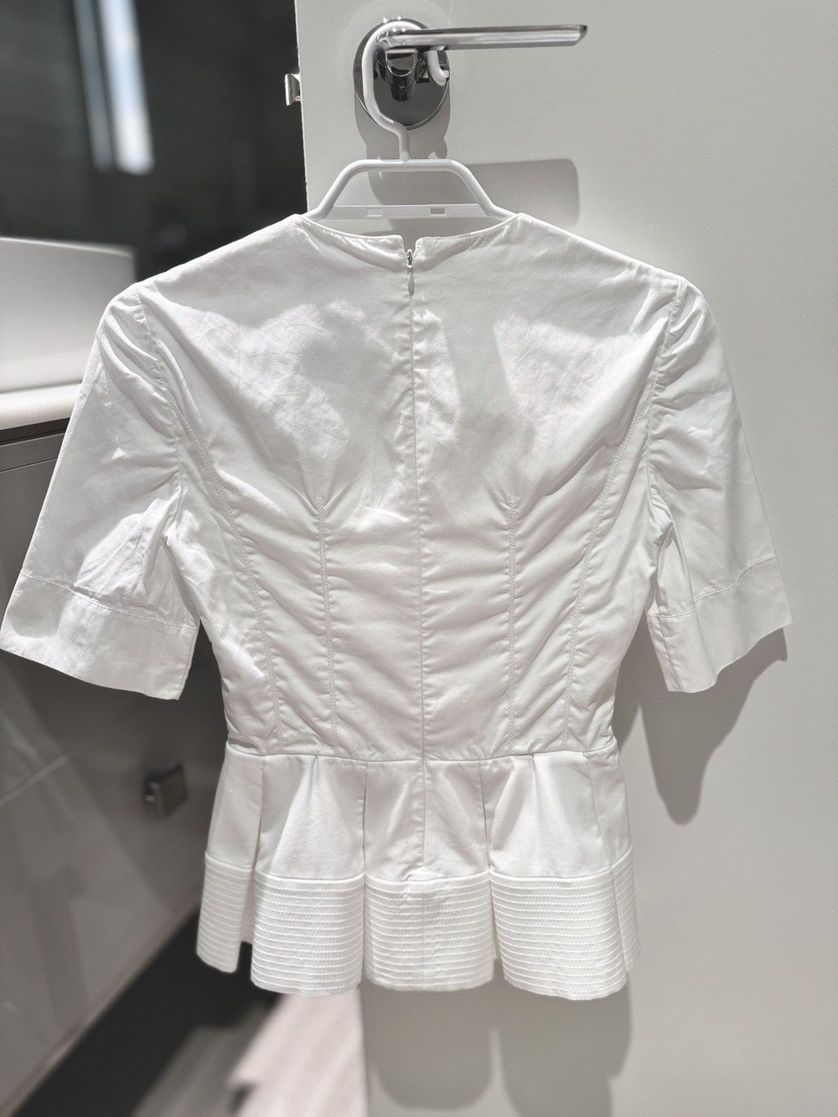 Balenciaga Balenciaga White Peplum Blouse Size XS / US 0-2 / IT 36-38 - 2 Thumbnail