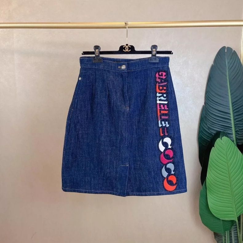 Chanel CHANEL Women's Denim Skirt Size 38- DMC Size US 38 / EU 54 - 1 Thumbnail