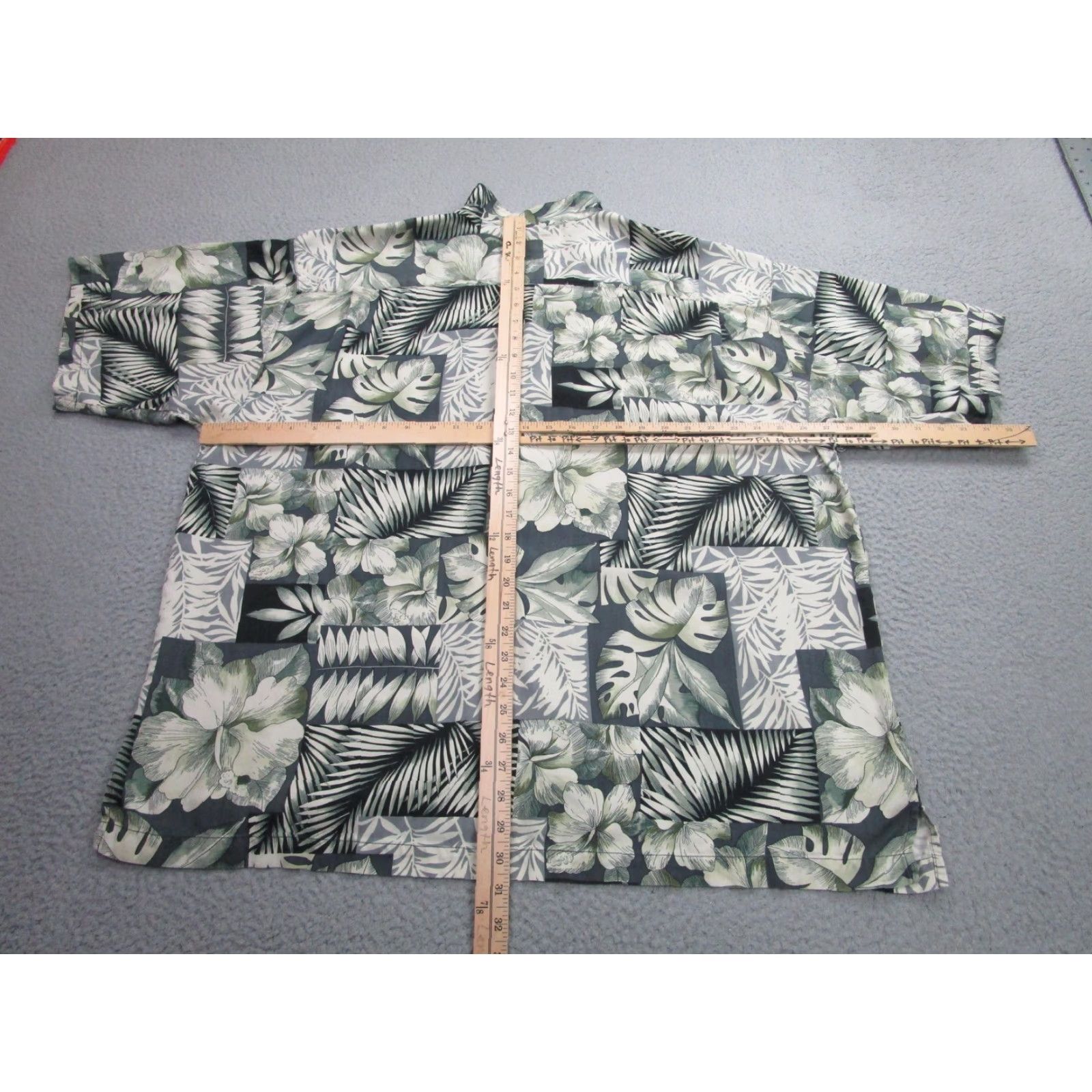 Tommy Bahama Tommy Bahama Shirt Mens 2XL Short Sleeve Silk Hawaiian Camp Shirt Multicolor Floral Green Gray Aloha Beachwear Mens 2XL Size US XXL / EU 58 / 5 - 7 Thumbnail