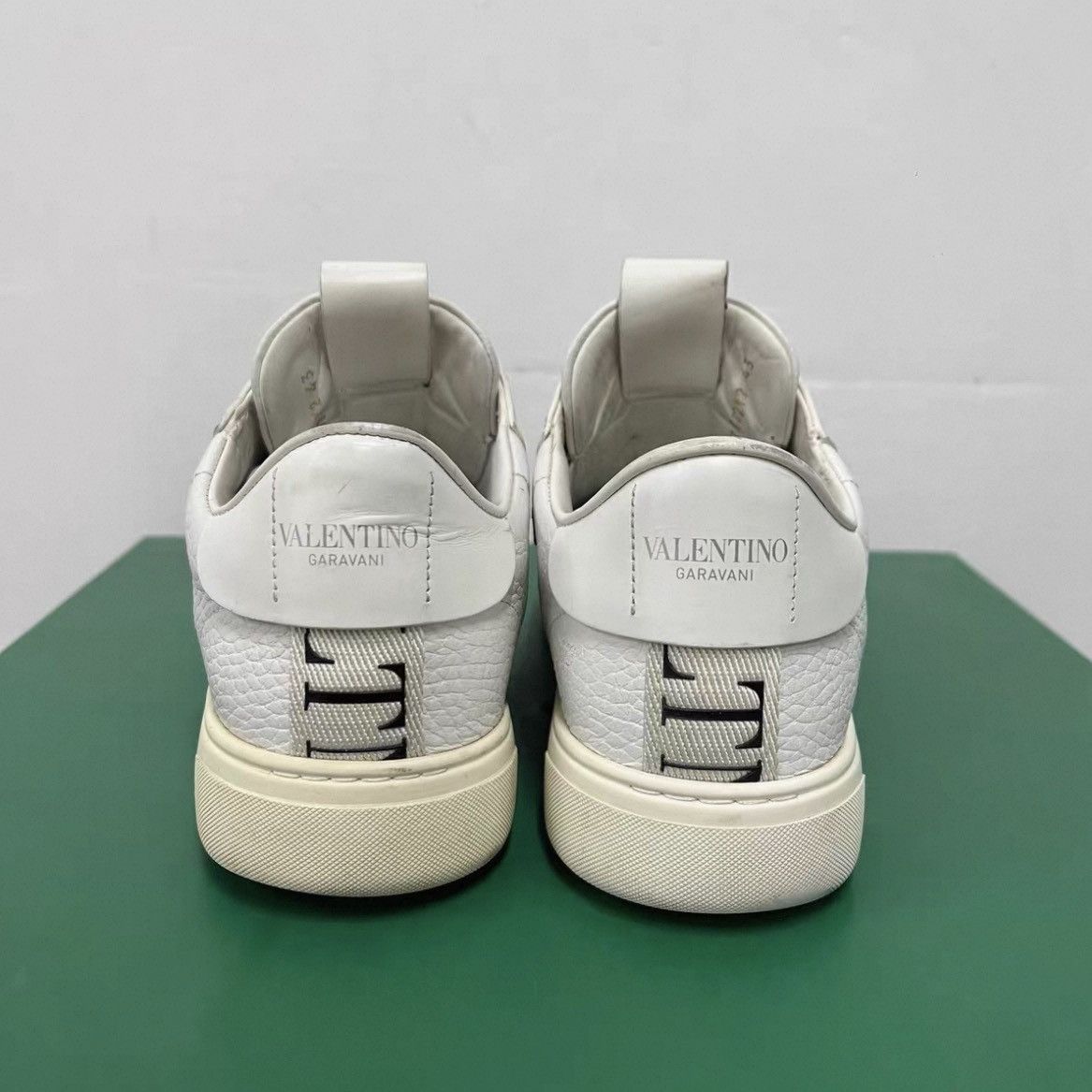 Valentino Valentino Leather Black Lowtop Sneakers S Men Size US 10 / EU 43 - 3 Thumbnail