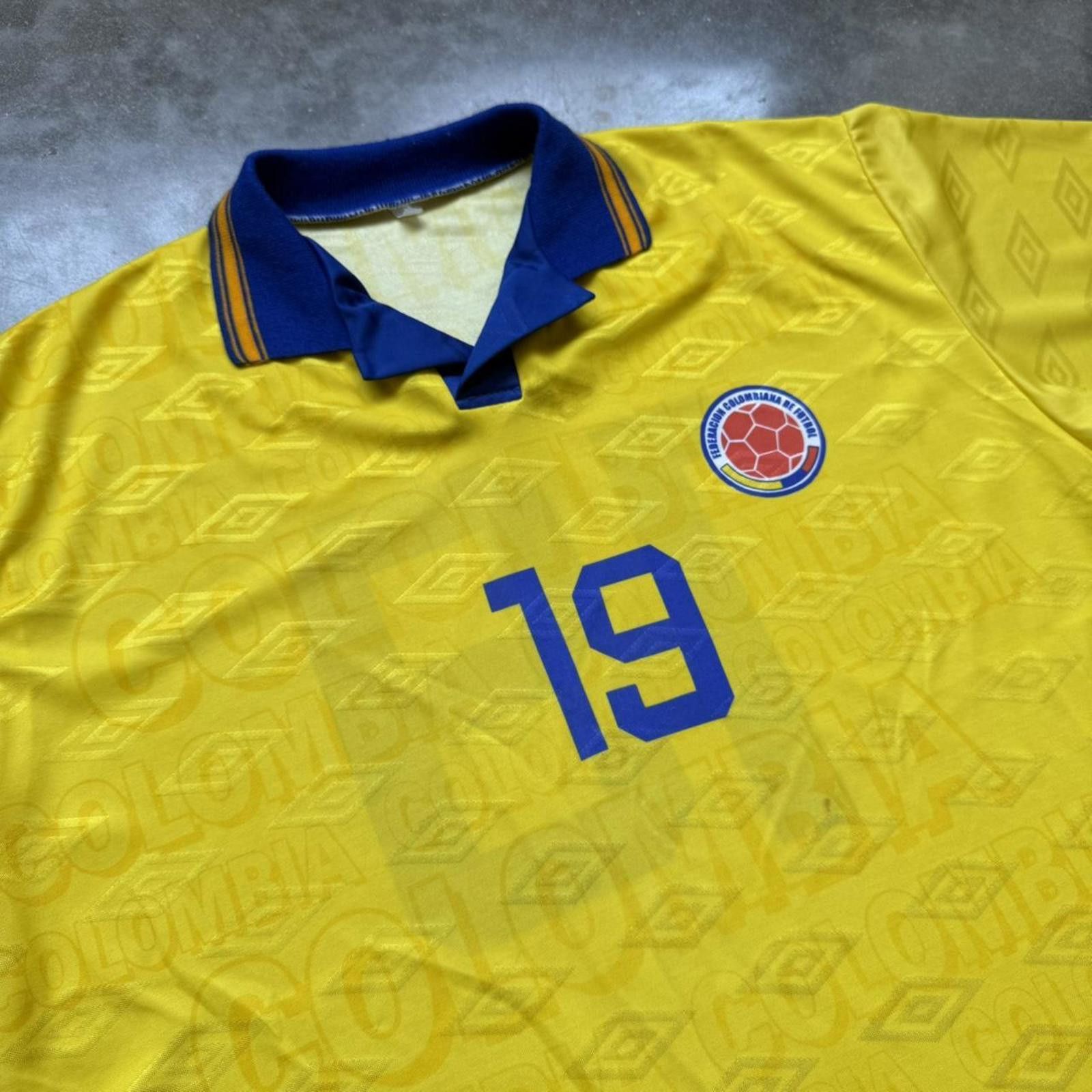 Umbro 90s Umbro Colombia National Home #19 Soccer Futbol Jersey Size US XL / EU 56 / 4 - 3 Thumbnail