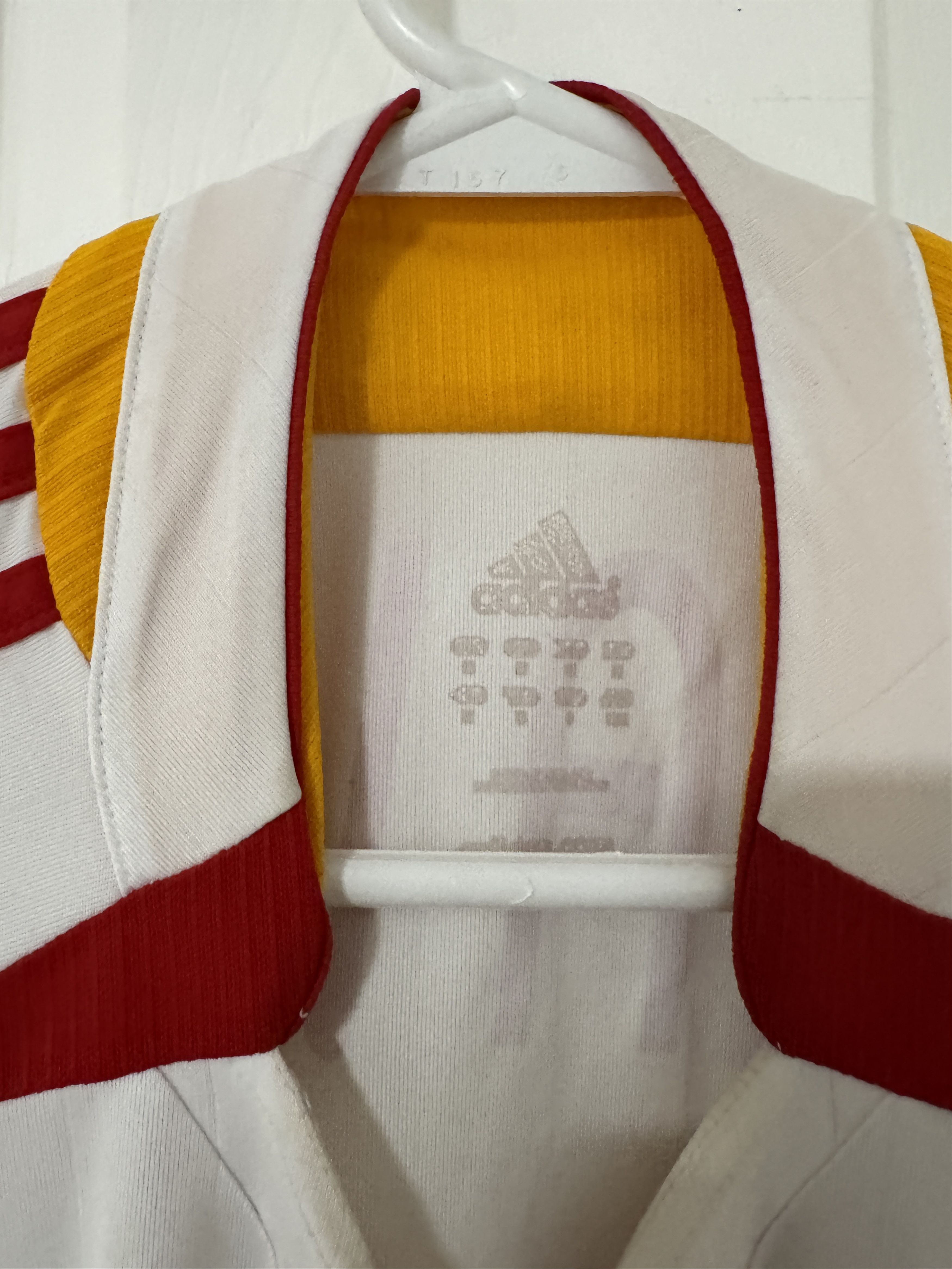 Adidas XAVI SPAIN 2006 WORLD CUP AWAY JERSEY ADIDAS MENS SIZE M Size US M / EU 48-50 / 2 - 3 Thumbnail