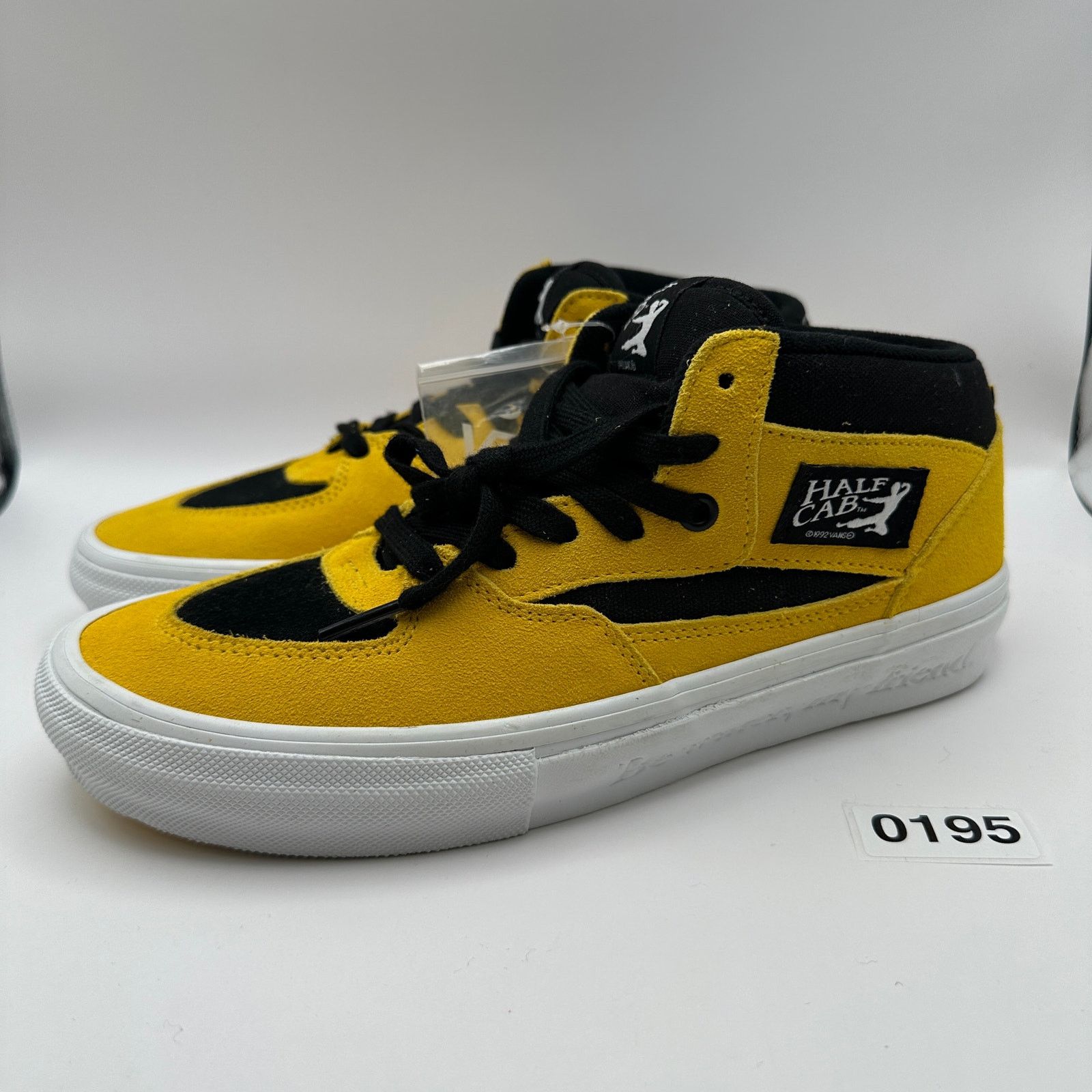 Vans VANs x BRUCE LEE Men's 8.5 Half Cab Skateboard Yellow/Black Size US 8.5 / EU 41-42 - 1 Thumbnail