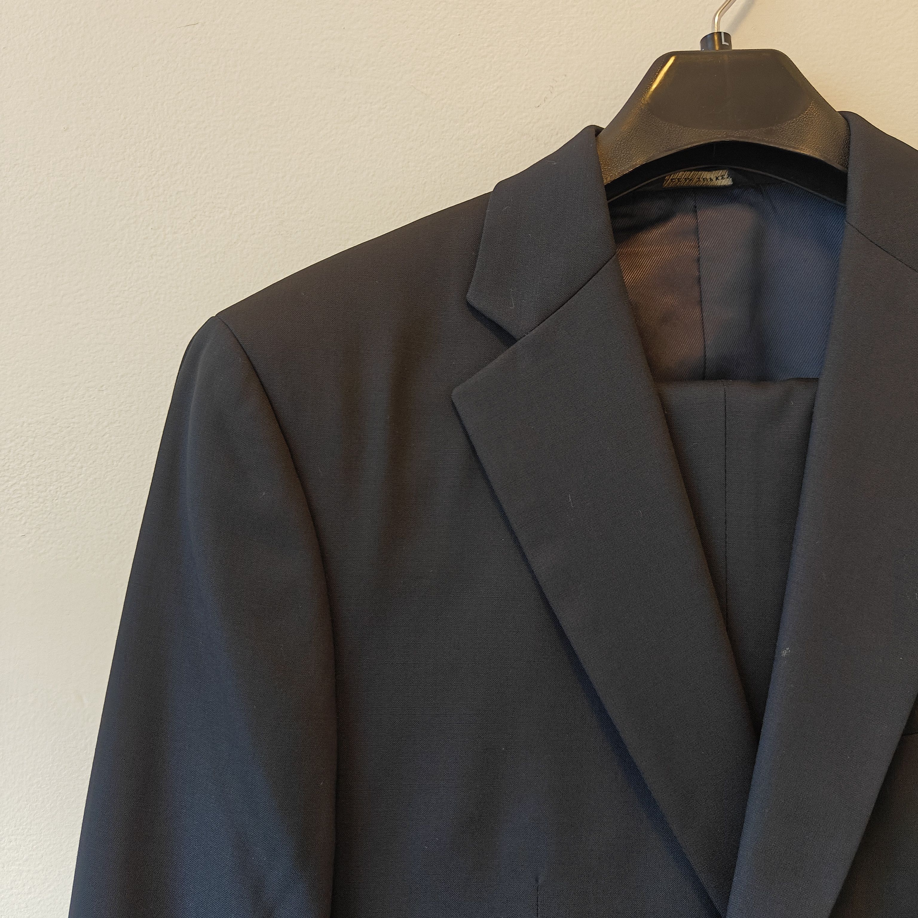 Banana Republic 2000s wool navy suit full set $800 Size 38R - 3 Thumbnail