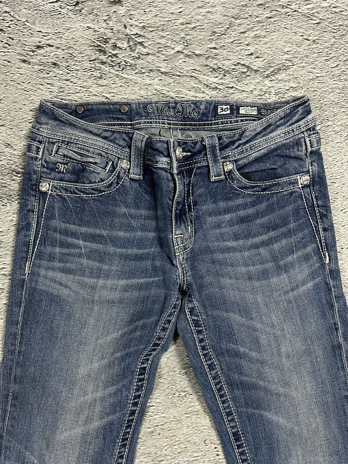 Miss Me Miss Me flared bootcut white stitching denim vintage y2k Size 30" / US 8 / IT 44 - 7 Thumbnail