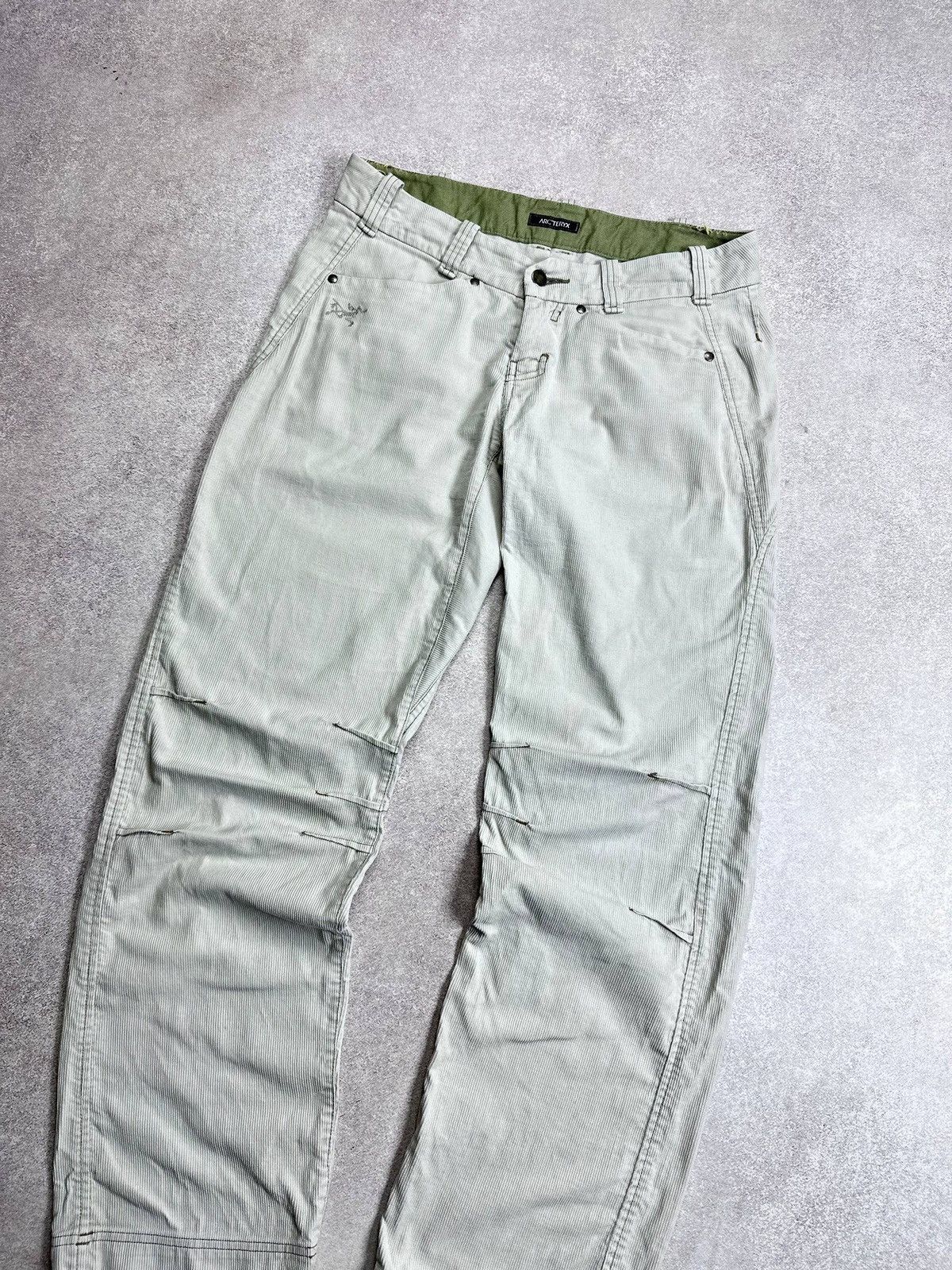 Arc'teryx Arc'teryx Womans Relaxed Fit Cargo Trousers Pants 6 Size 28" / US 6 / IT 42 - 2 Thumbnail