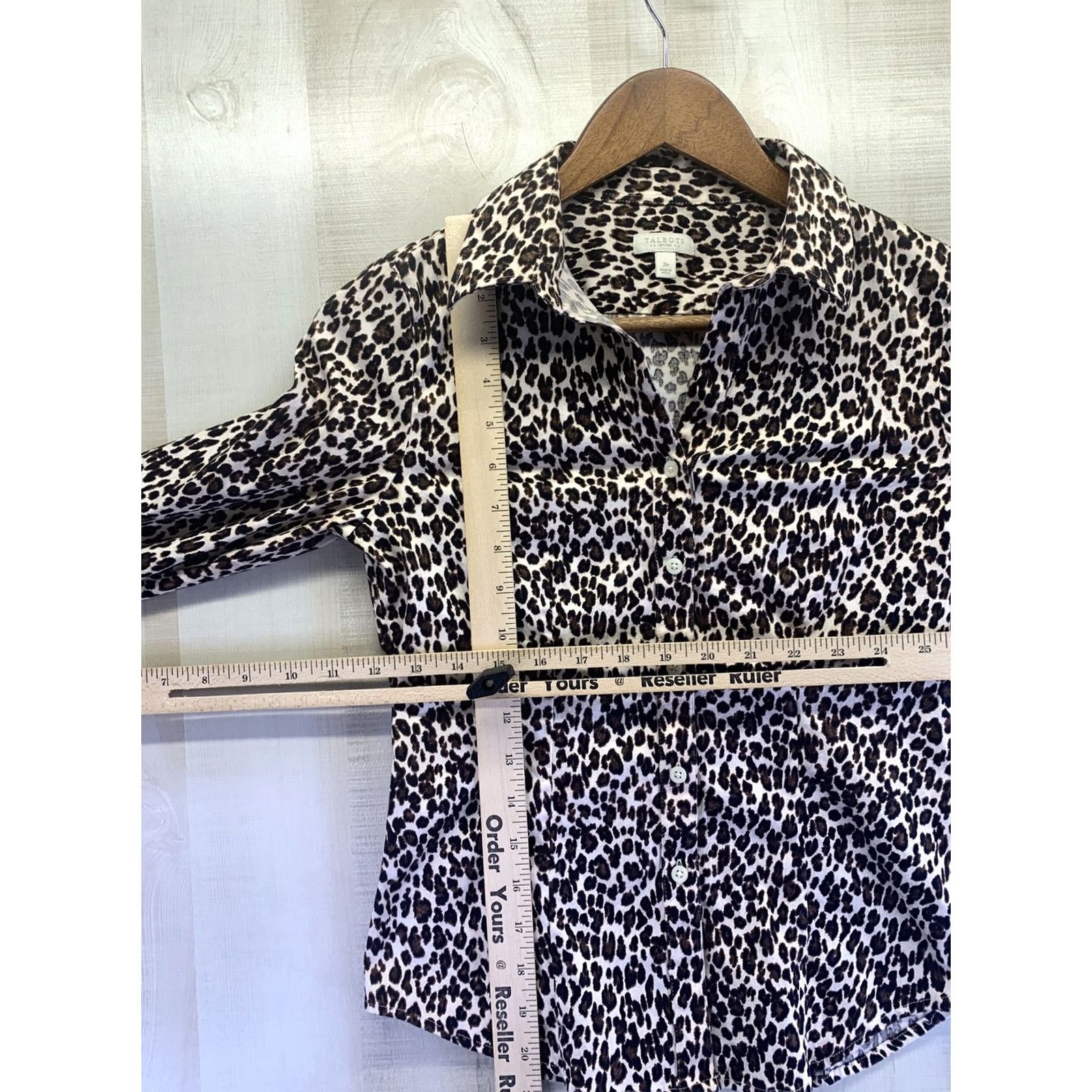 Talbots Talbots Petites Womens Size 2P Leopard Print Long Sleeve Button Up Shirt-6323 Size XS / US 0-2 / IT 36-38 - 3 Thumbnail