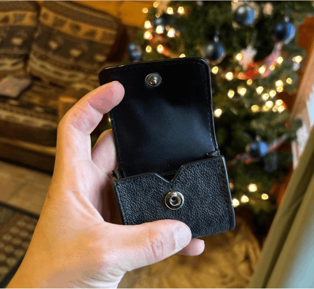 Michael Kors Michael Kors Leather AirPod Case Size ONE SIZE - 2 Thumbnail